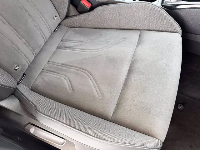 Volkswagen Golf view 9