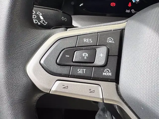 Volkswagen Golf view 21