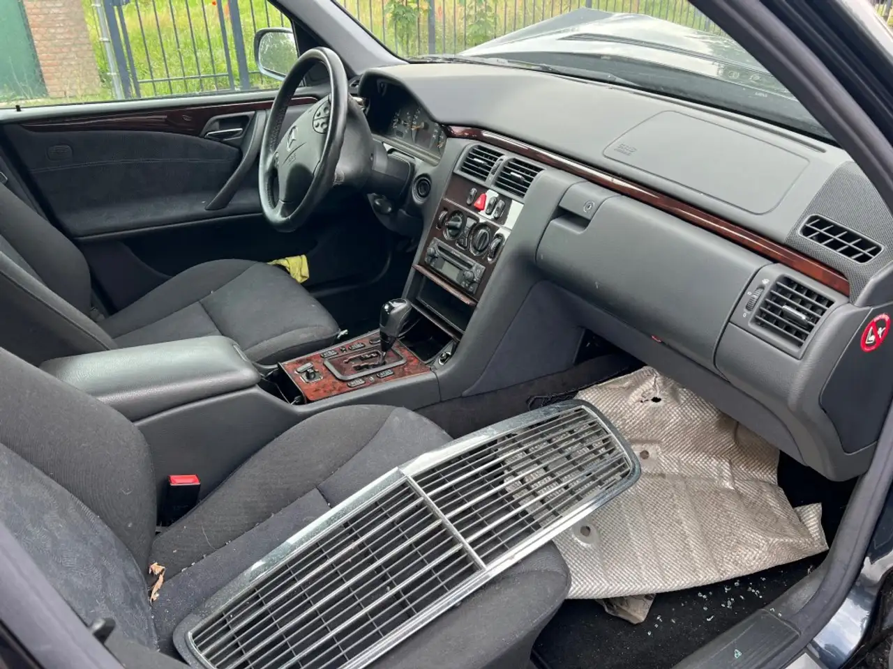 Mercedes-Benz E 240 240 ELEGANCE, foto 10