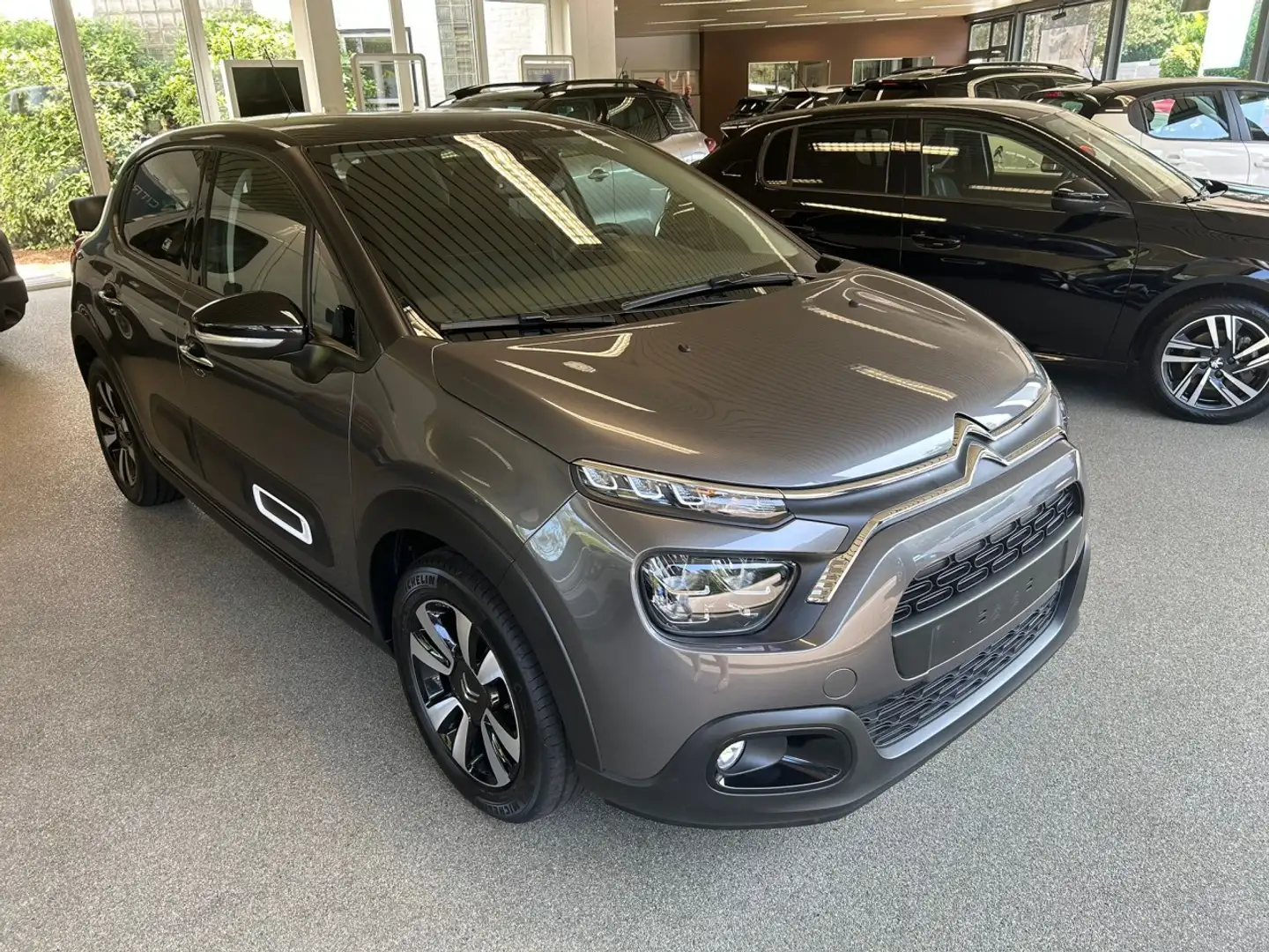 Citroen C3 1.2 Puretech 83PK Shine Gris - 1