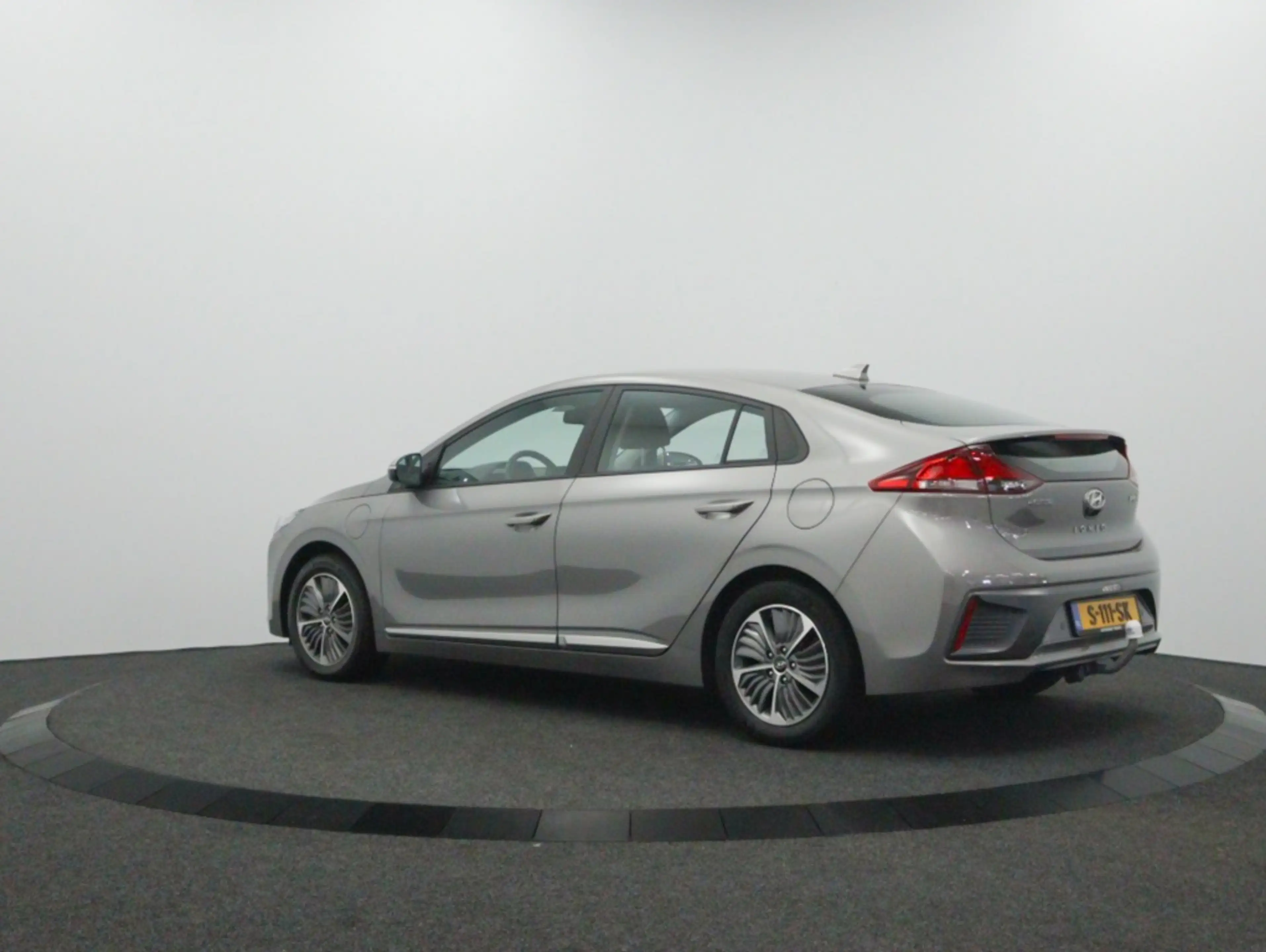 Hyundai IONIQ 1.6 GDi PHEV Comfort | Carplay navigatie | Camera — photo 7