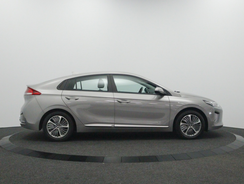 Hyundai IONIQ 1.6 GDi PHEV Comfort | Carplay navigatie | Camera — photo 11