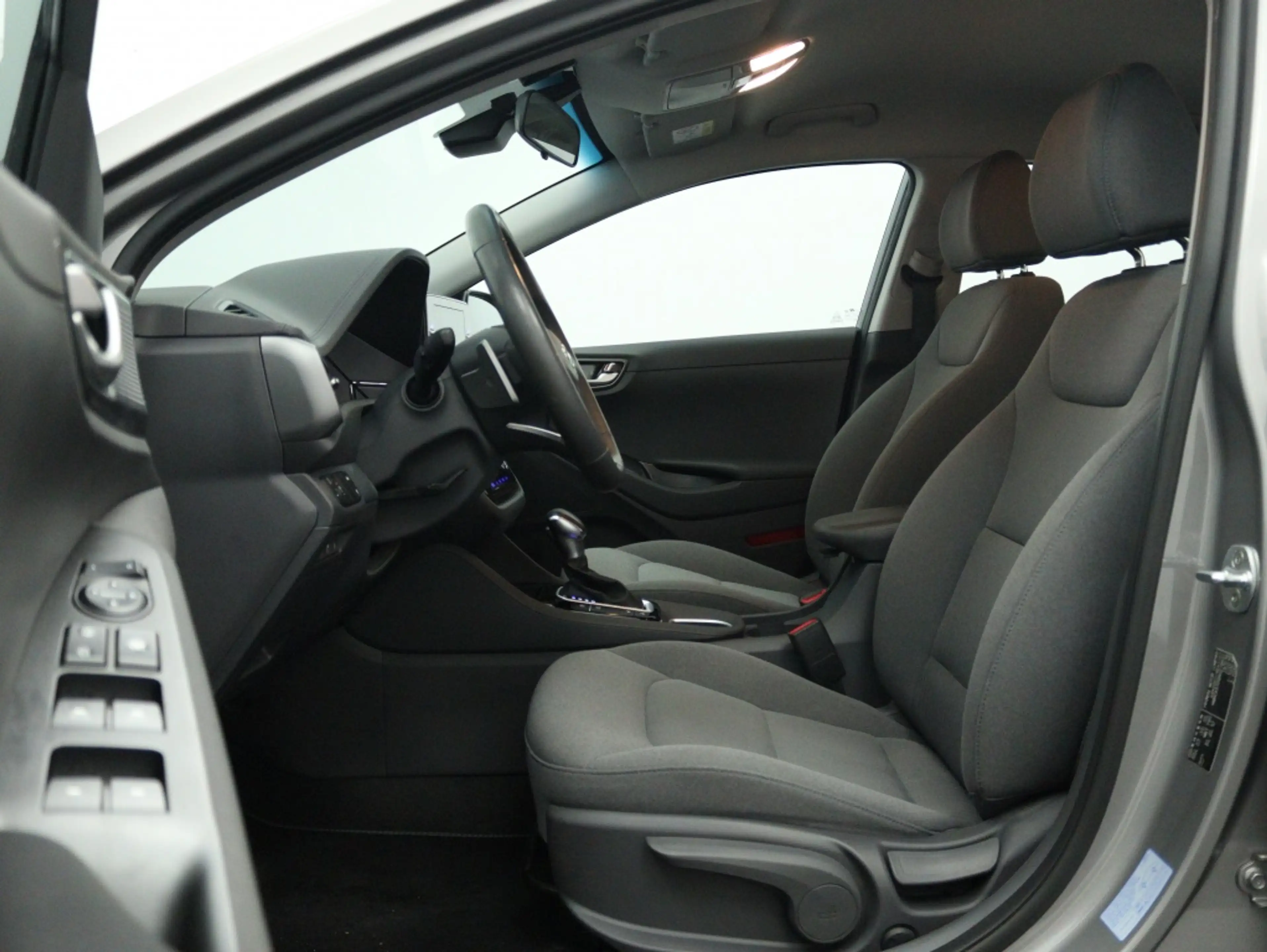 Hyundai IONIQ 1.6 GDi PHEV Comfort | Carplay navigatie | Camera — photo 15