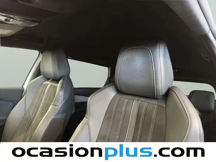Peugeot 5008 2020, foto 8