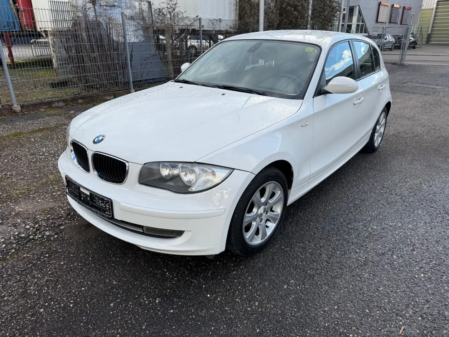 BMW 116 1 Limousine 116i*Klima Weiß - 2