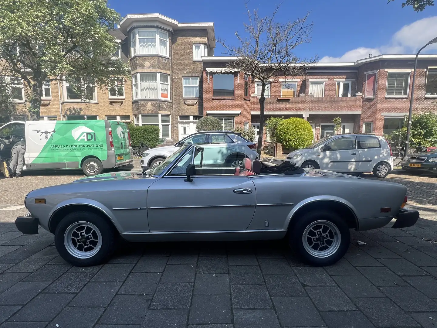 Fiat 124 Spider Pininfarina Grijs - 2