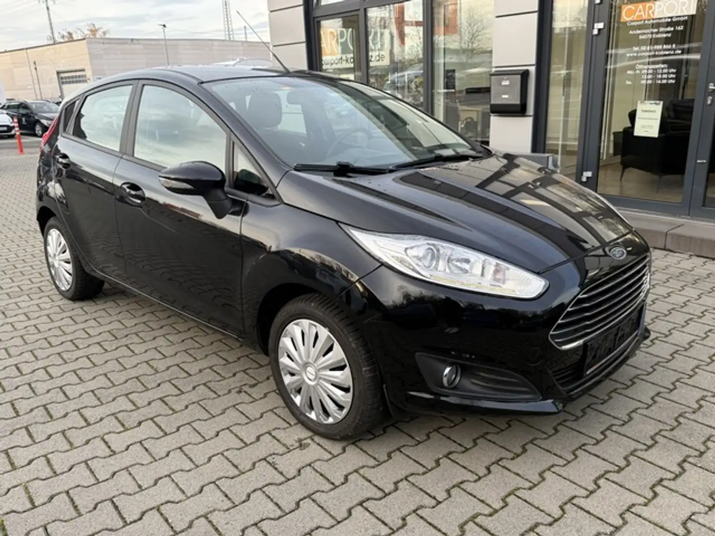 Ford Fiesta Ambiente Schwarz - 1