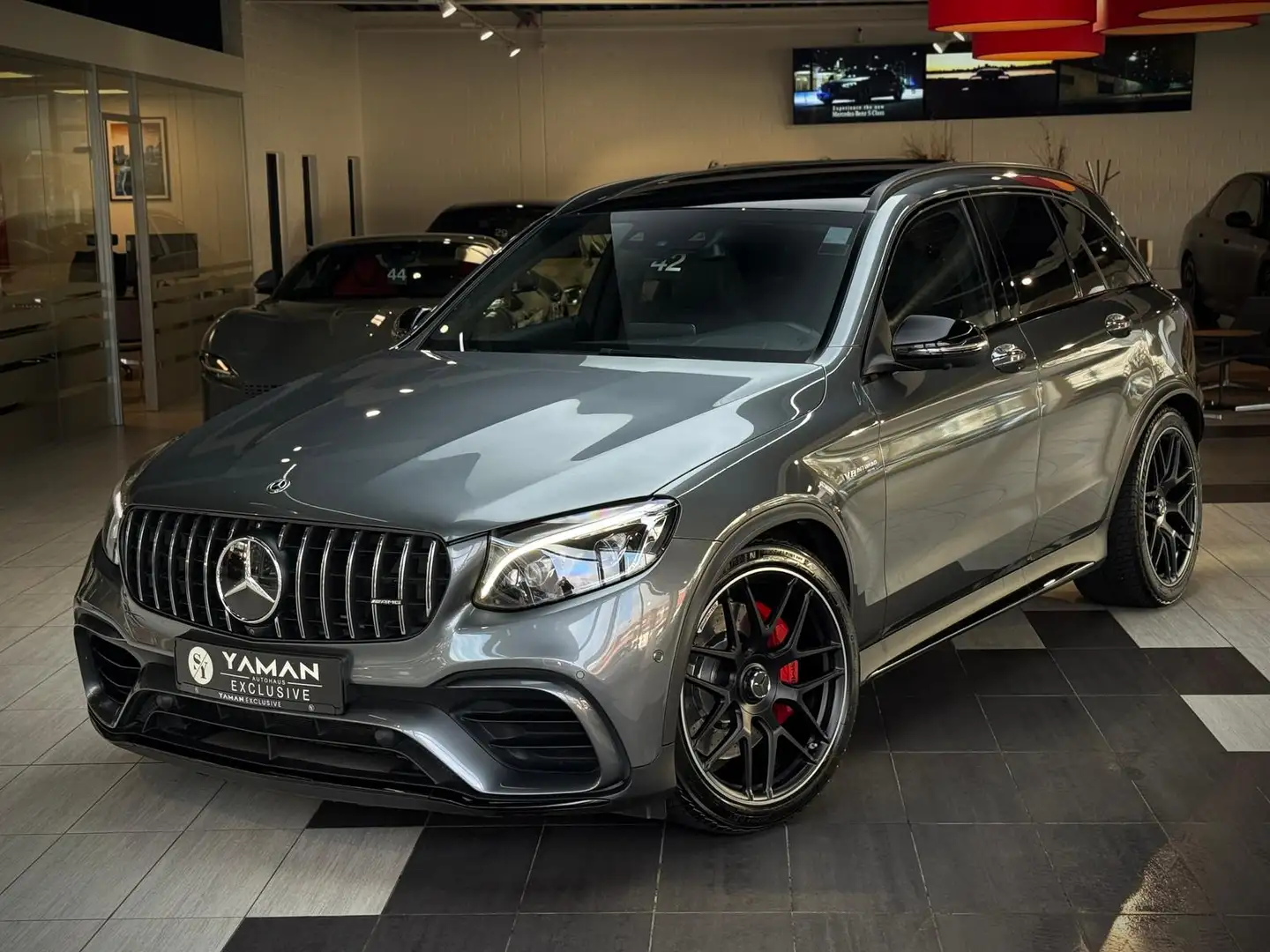 Mercedes-Benz GLC 63 AMG GLC 63 S AMG 4M*Pano*Head-Up*Perf-AGA*KeylessGO Серый - 1