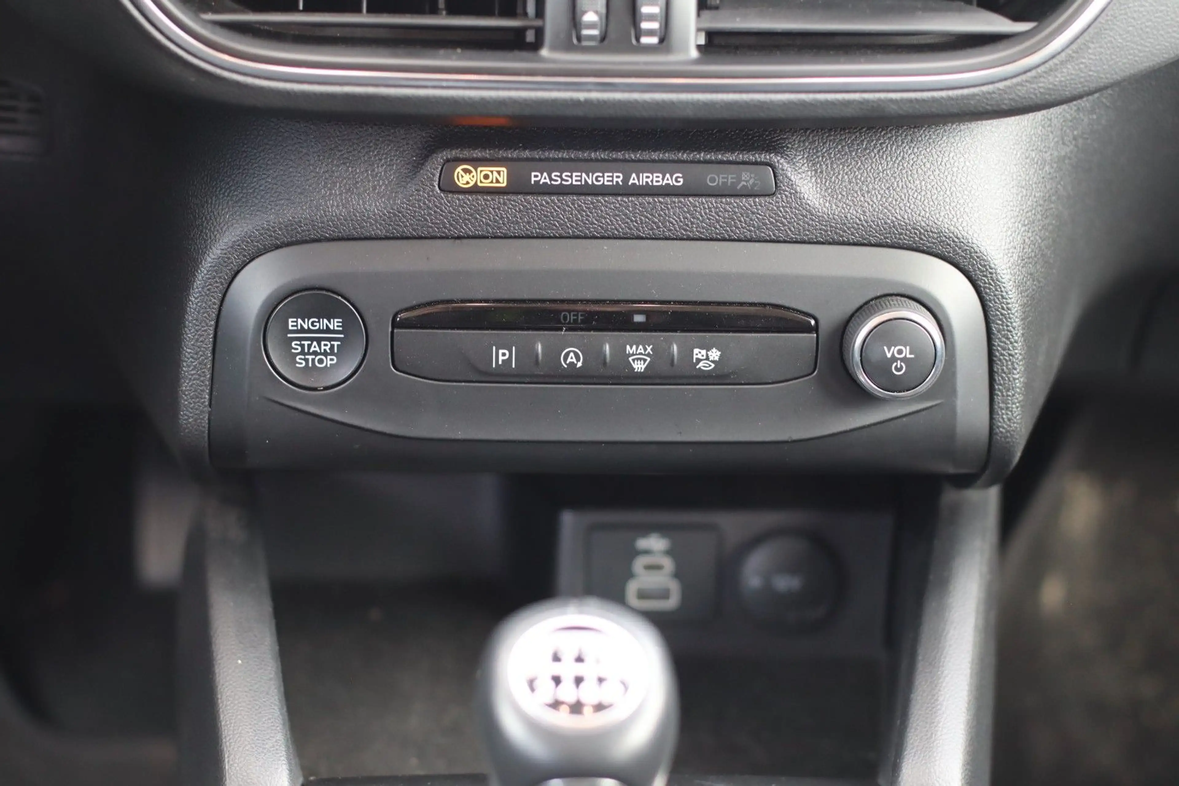 Ford Focus Turnier Titanium — photo 11