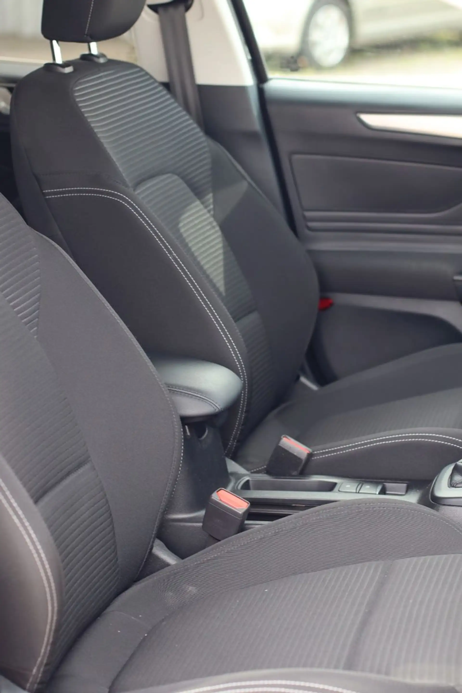 Ford Focus Turnier Titanium — photo 8