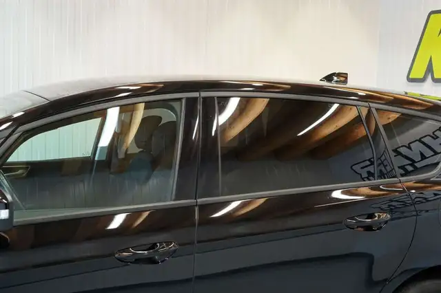 Ford S-Max view 10