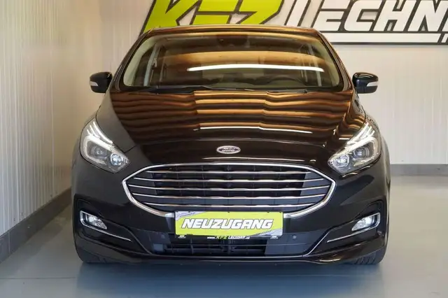 Ford S-Max view 11