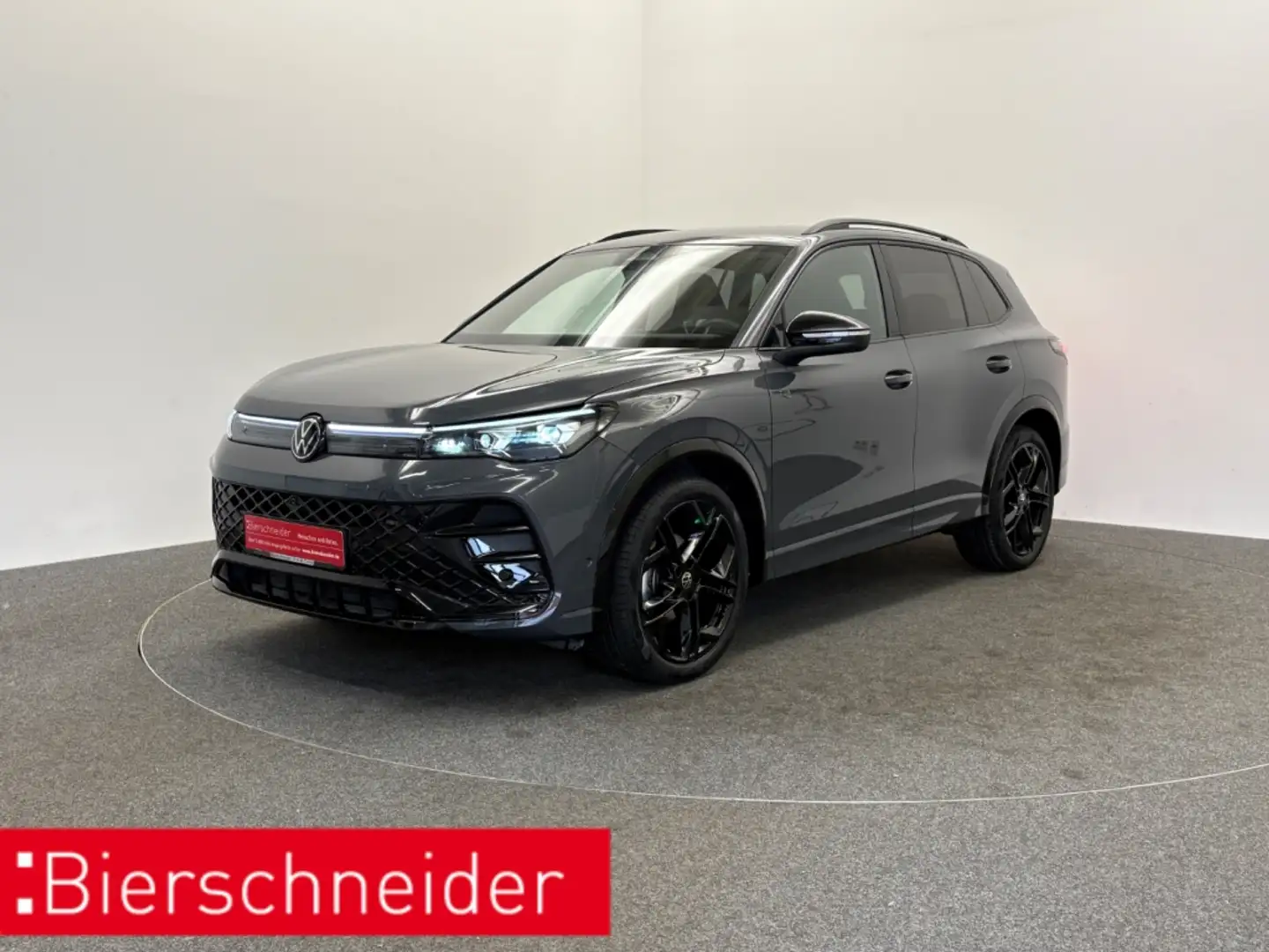 Volkswagen Tiguan 1.5 eTSI DSG R-Line Black Style IQ-LIGHT COCKPIT P Gris - 1