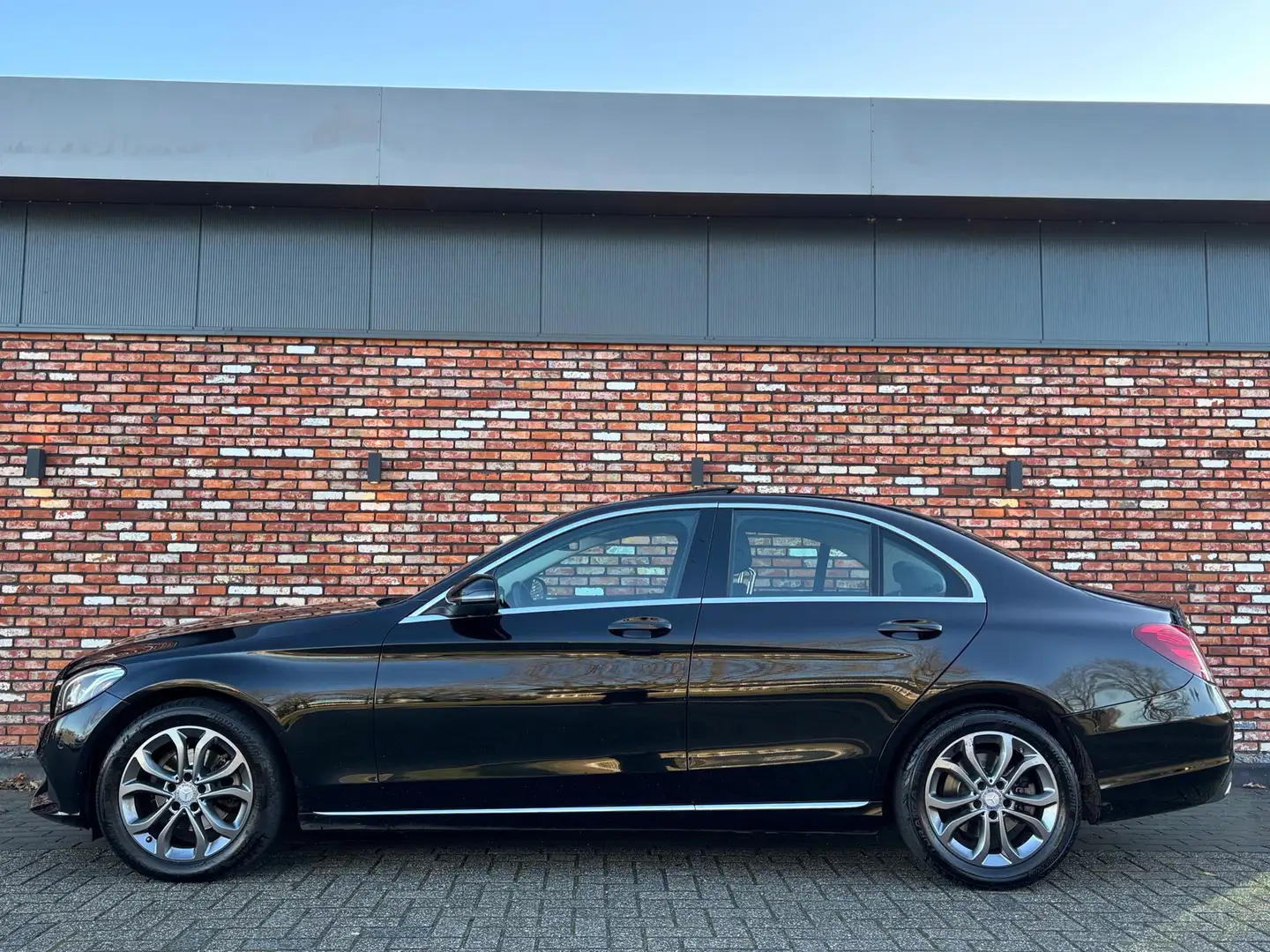 Mercedes-Benz C 180 Sedan Business AMG Automaat Schuif-Dak Trekhaak Le Noir - 2