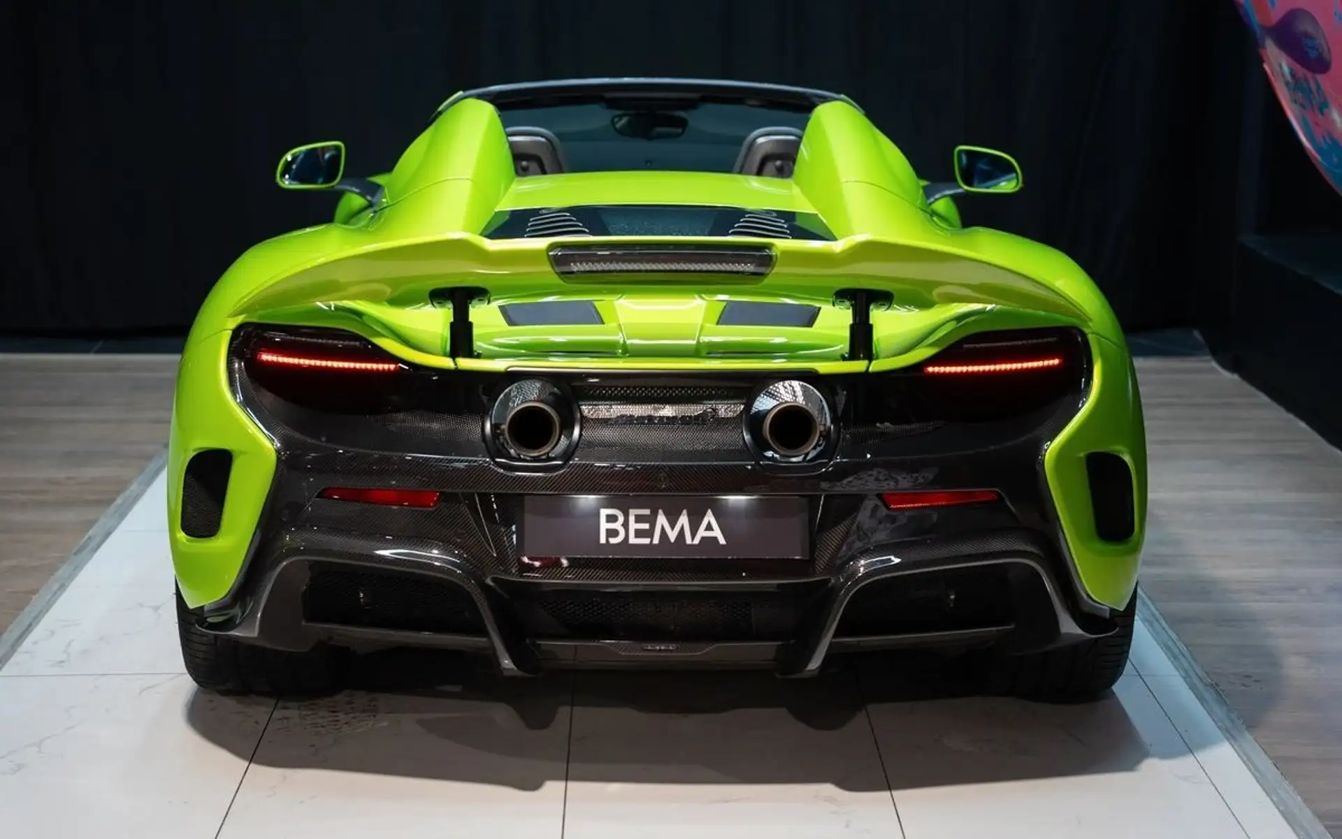 맥라렌 675LT 2017 옐로 사진 4