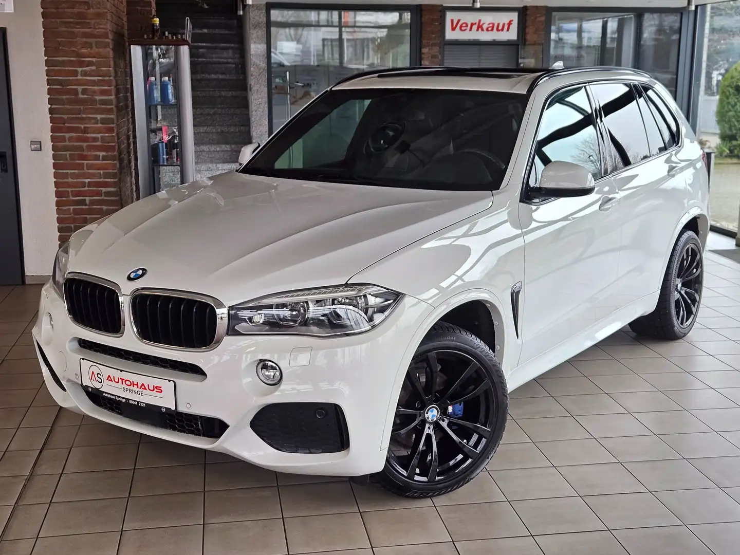 BMW X5 30d M-Paket *Durchgehend Scheckheftgepflegt,7Sitz* Weiß - 1