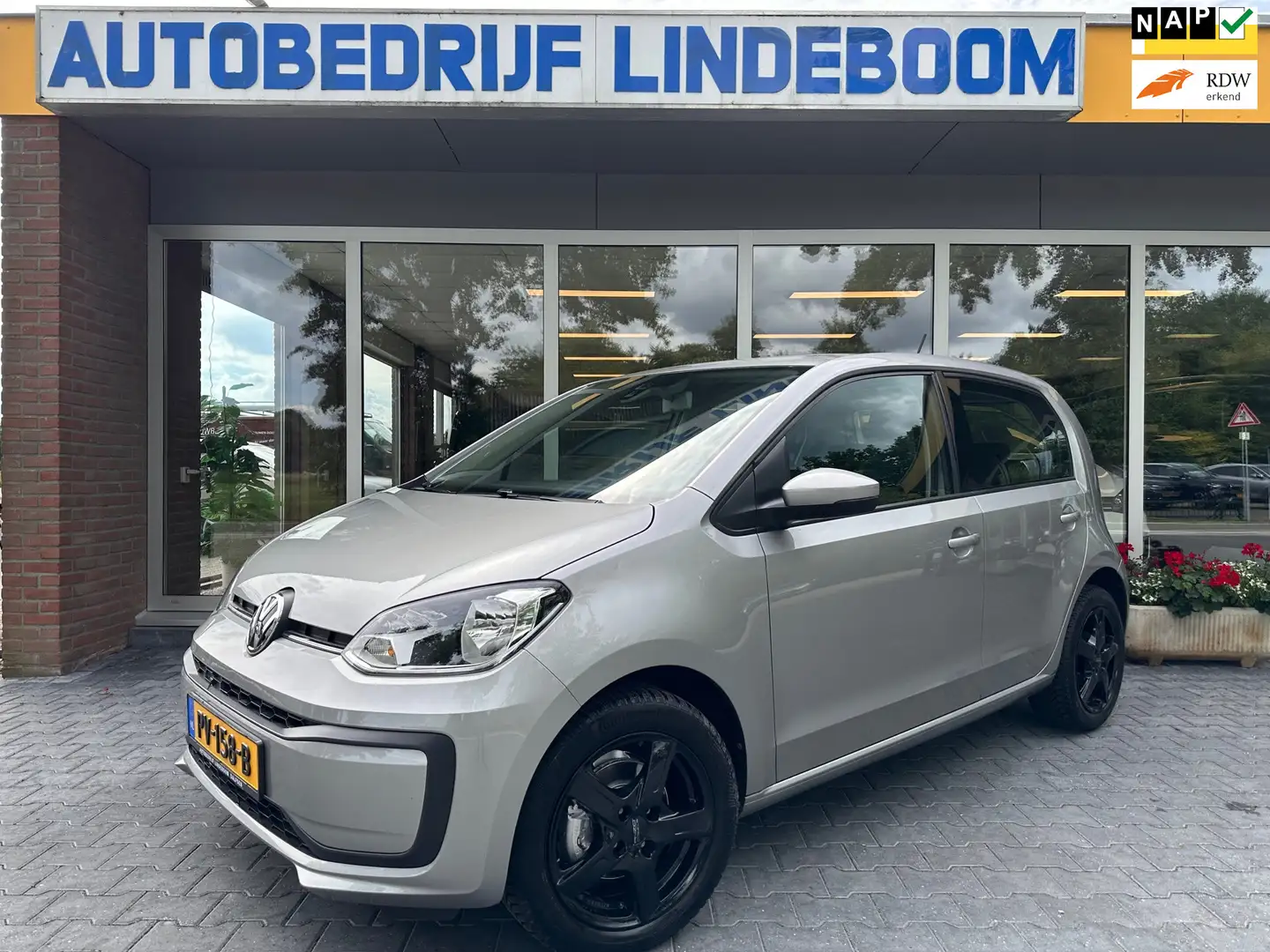 Volkswagen up! 1.0 BMT move up! winter en zomerwielen Grigio - 1