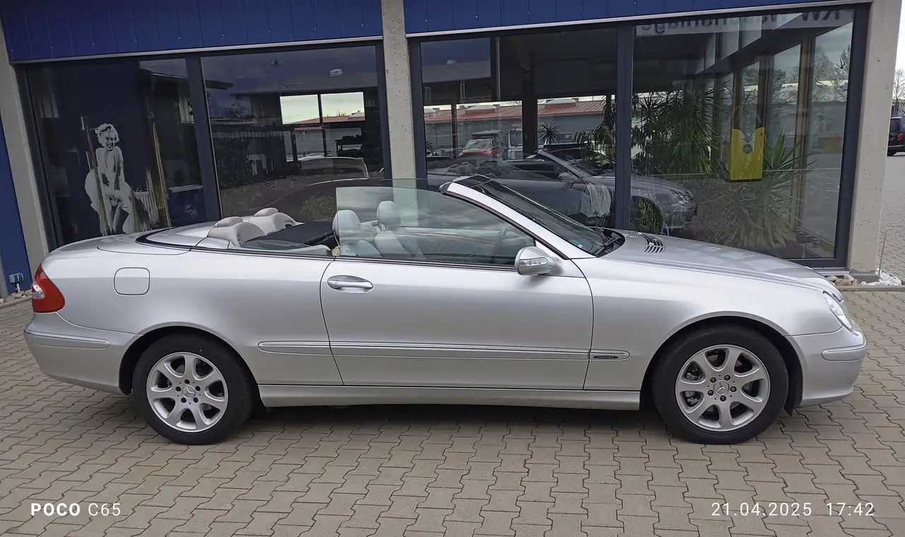 Mercedes-Benz CLK 320