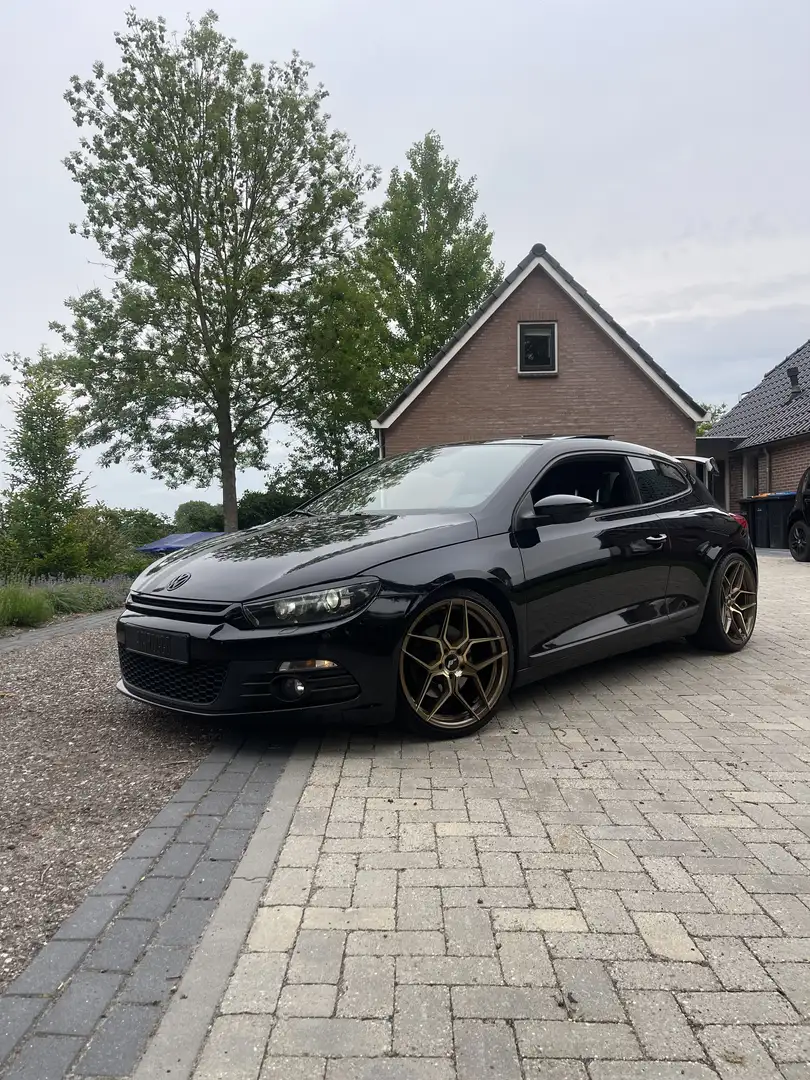 Volkswagen Scirocco 2.0 TSI Highl. Plus Zwart - 2