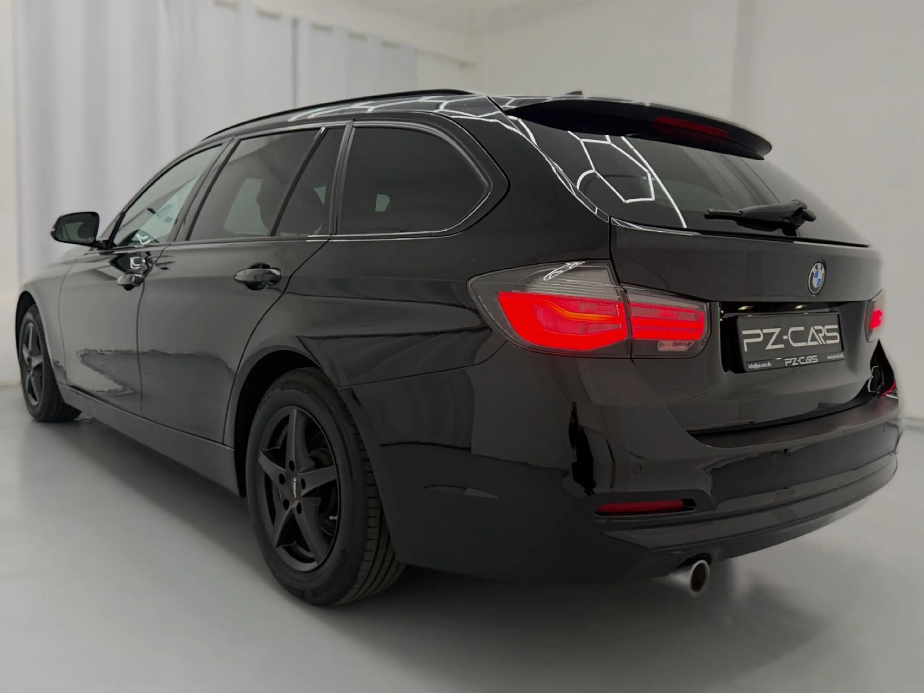 BMW 318 d AT Sport|XL-Navi|Carplay|SHZ|Einpark|Tempo — photo 4