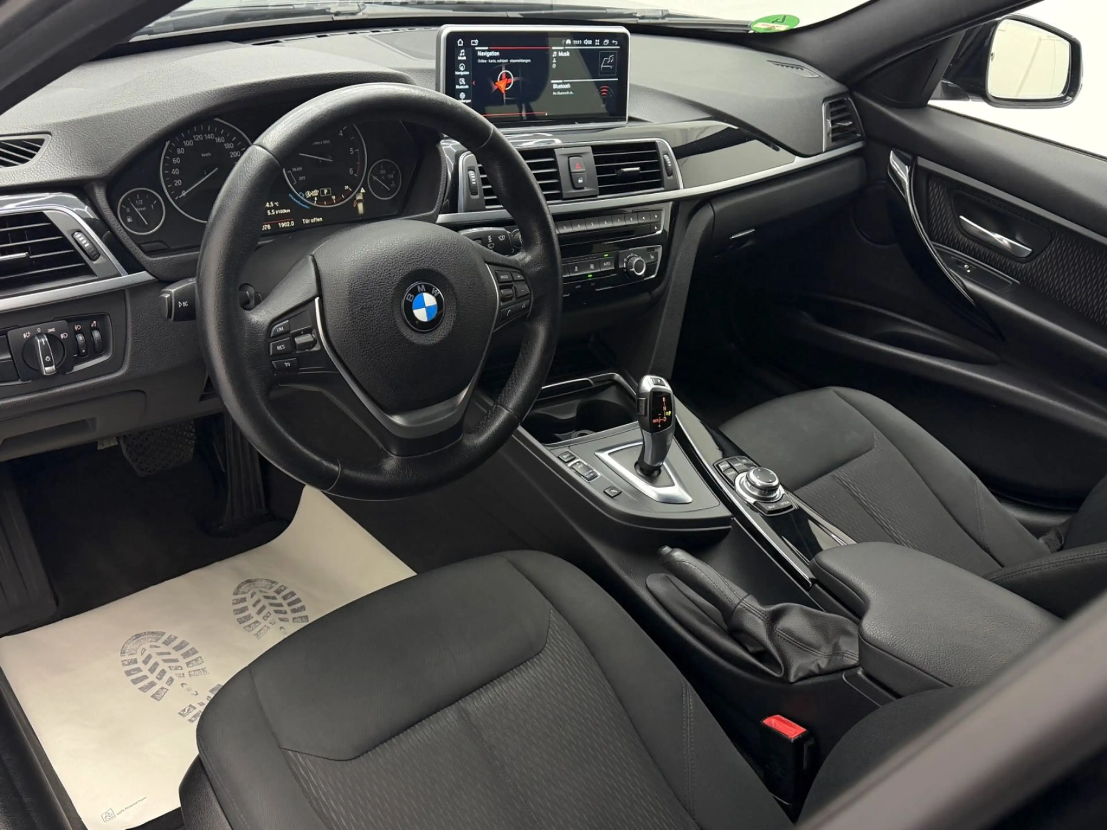 BMW 318 d AT Sport|XL-Navi|Carplay|SHZ|Einpark|Tempo — photo 9
