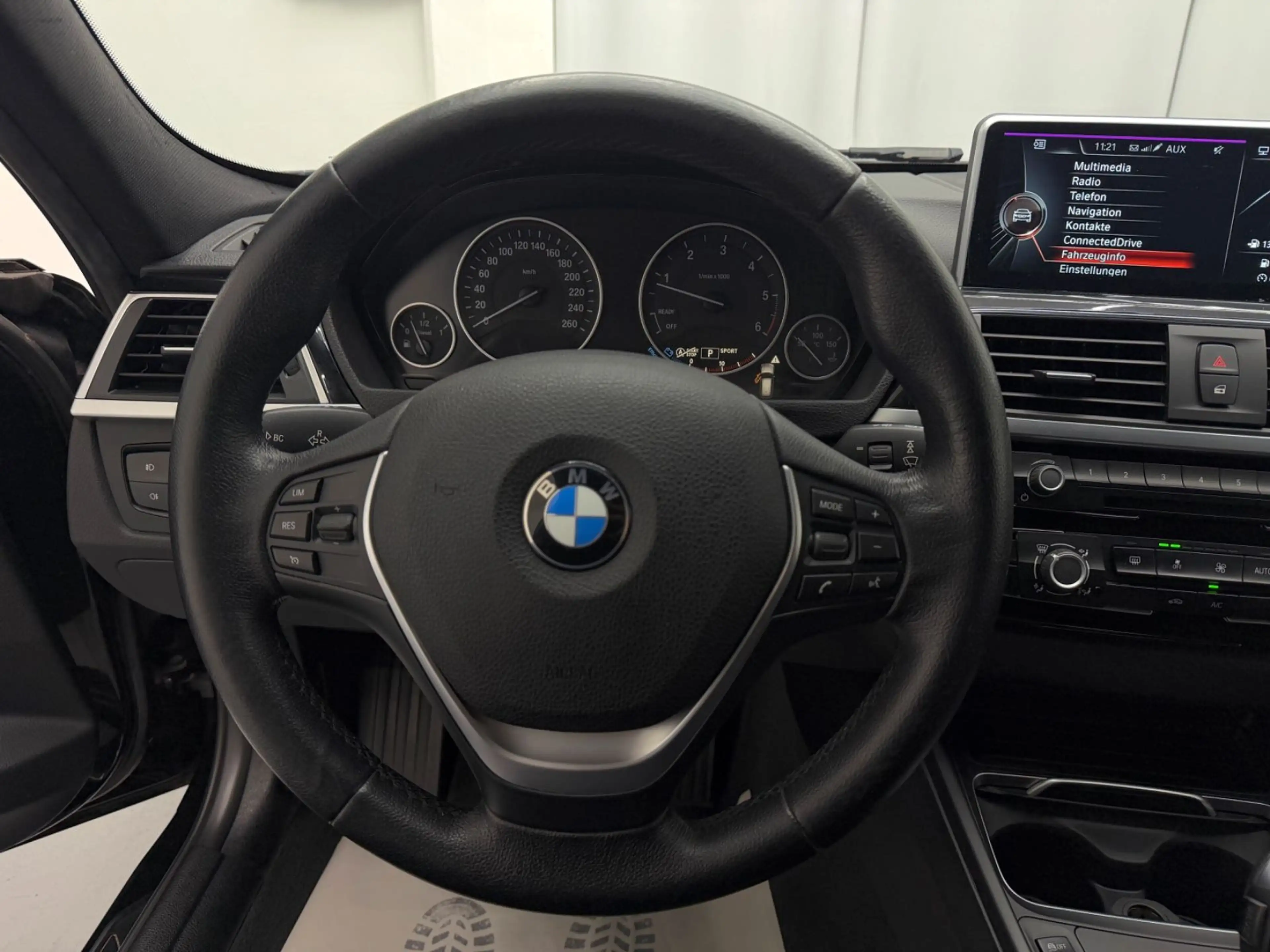 BMW 318 d AT Sport|XL-Navi|Carplay|SHZ|Einpark|Tempo — photo 12