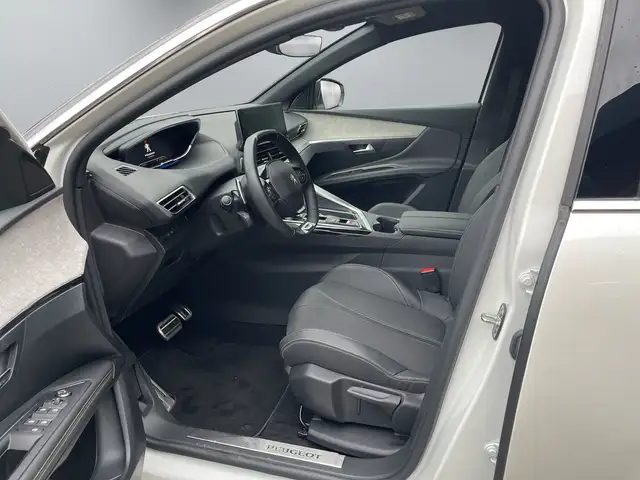 Peugeot 3008 view 11