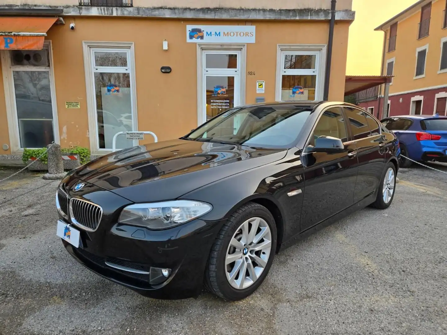 BMW 530 d xDrive 258CV Luxury Schwarz - 1