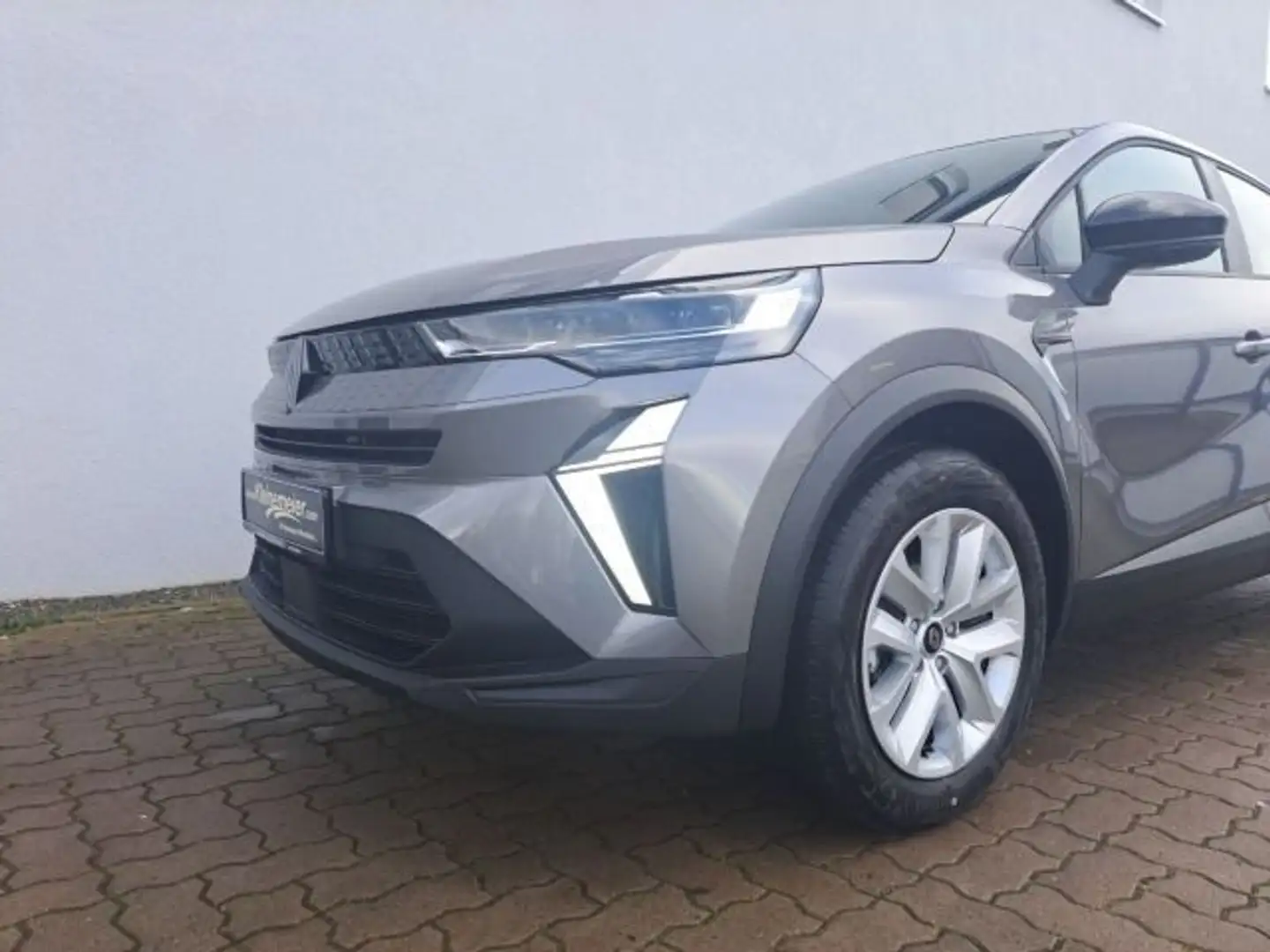 Renault Captur II 1.0 TCe 100 ECO-G Evolution GPF Grau - 2