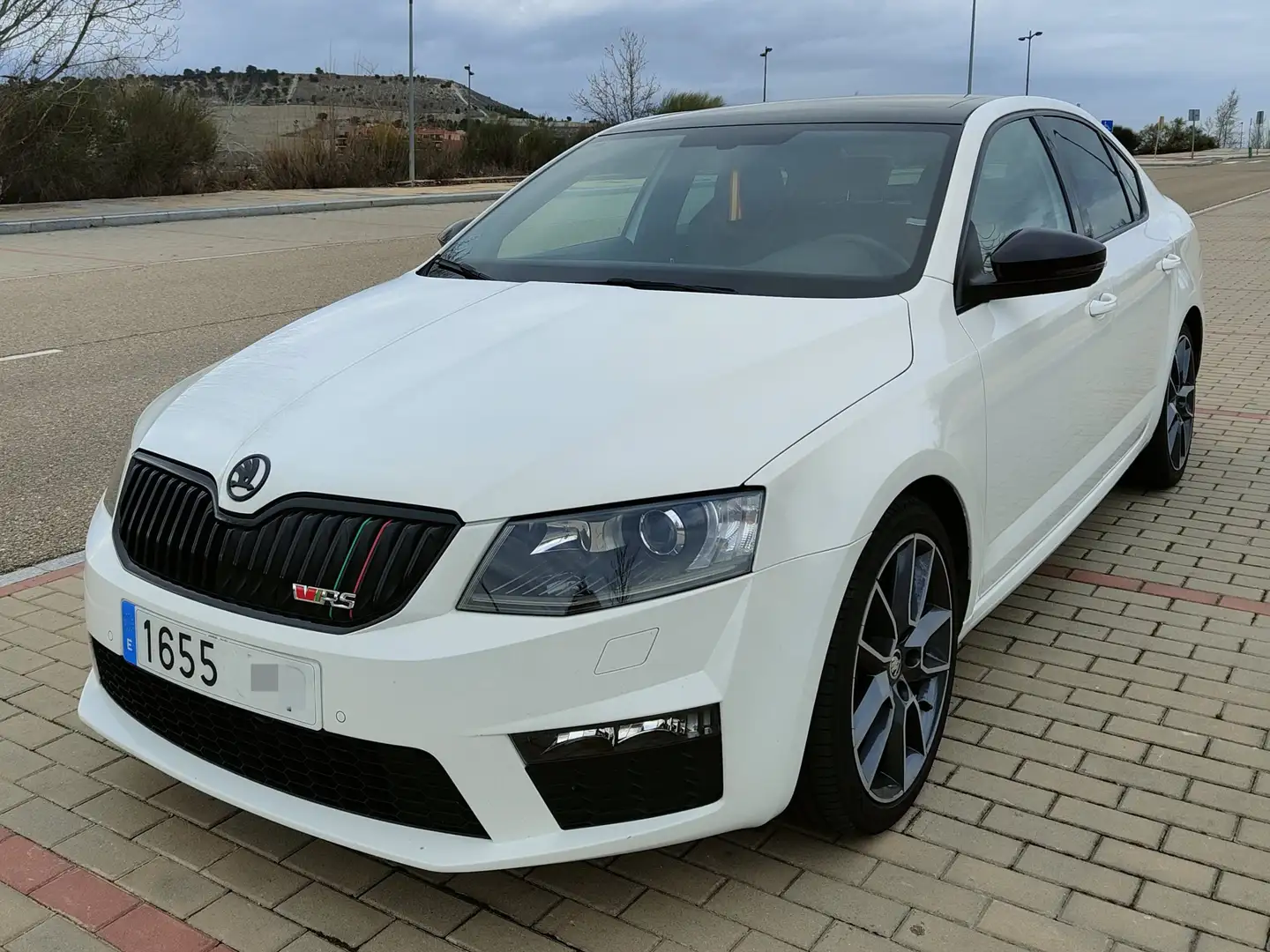 Skoda Octavia 2.0TDI RS Blanco - 1