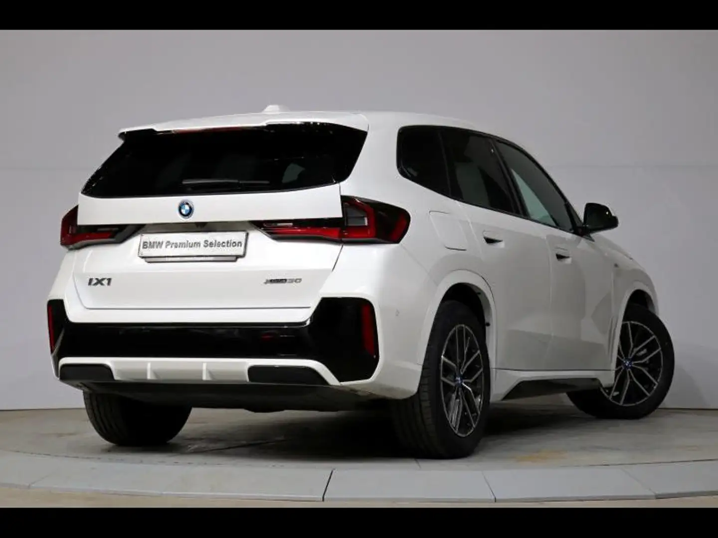 BMW iX1 xDrive30 Kit M Sport Blanc - 2