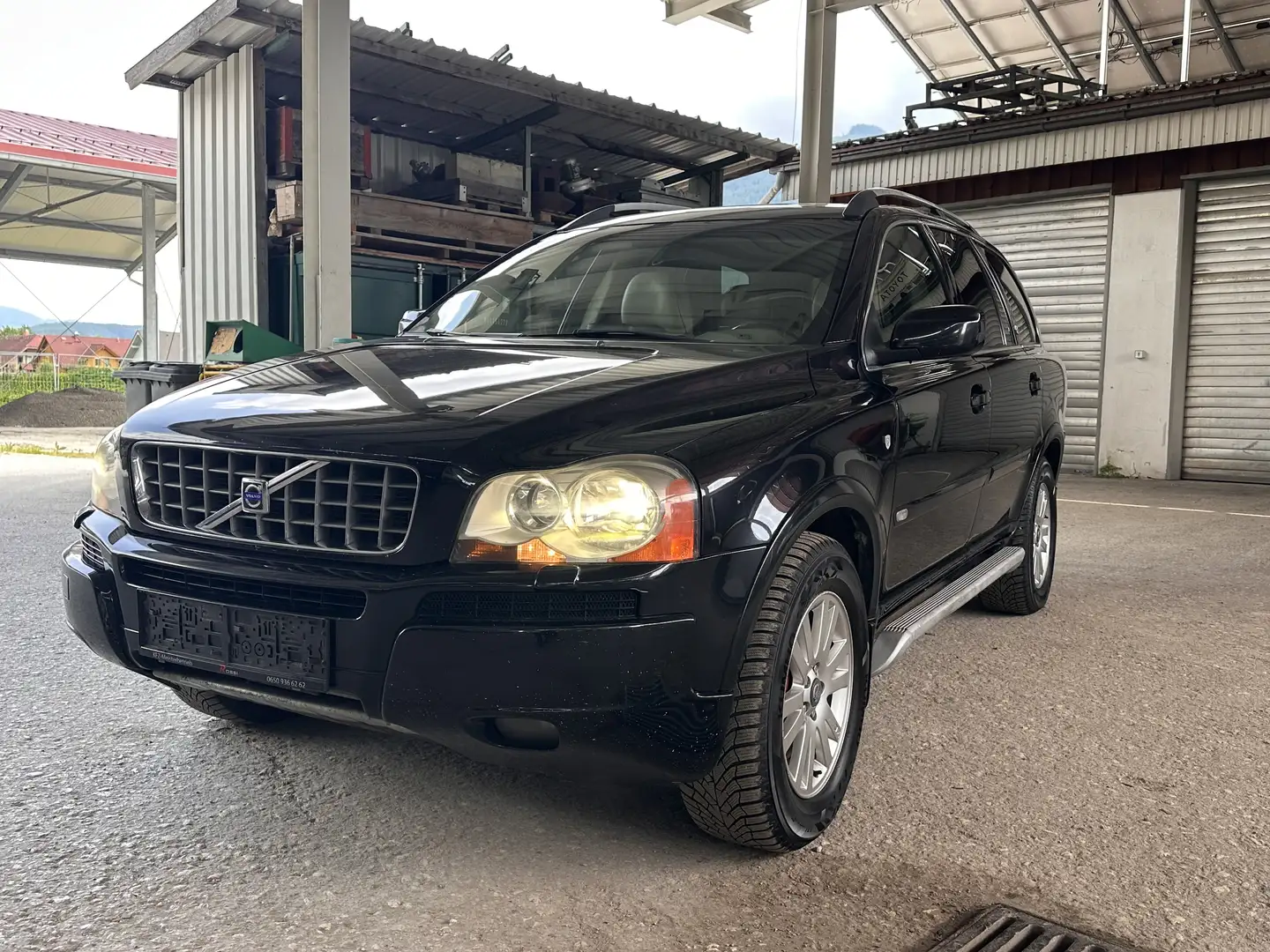 Volvo XC90 D5 Momentum Geartronic AWD - 1