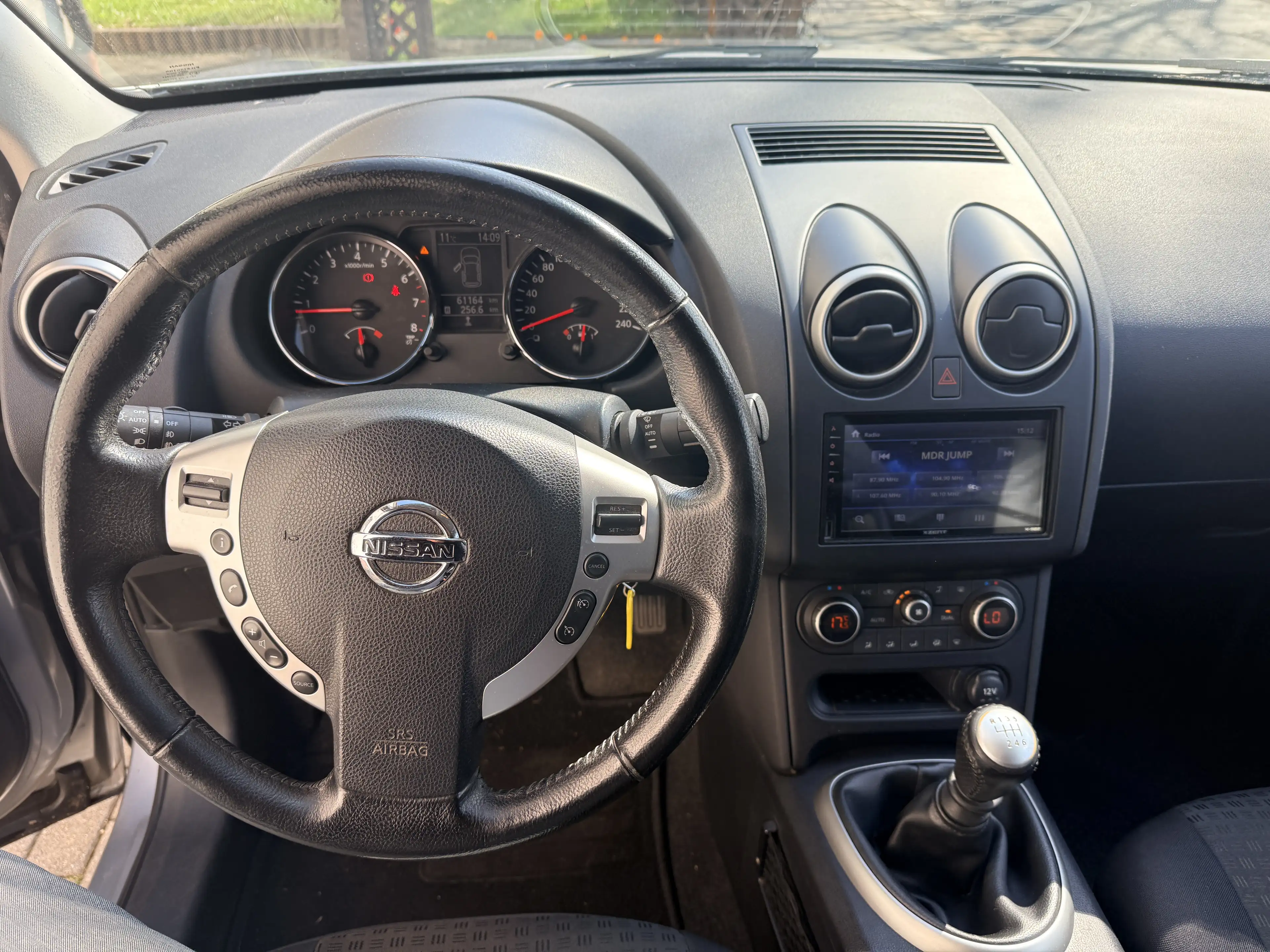 Nissan Qashqai+2 Acenta — photo 8