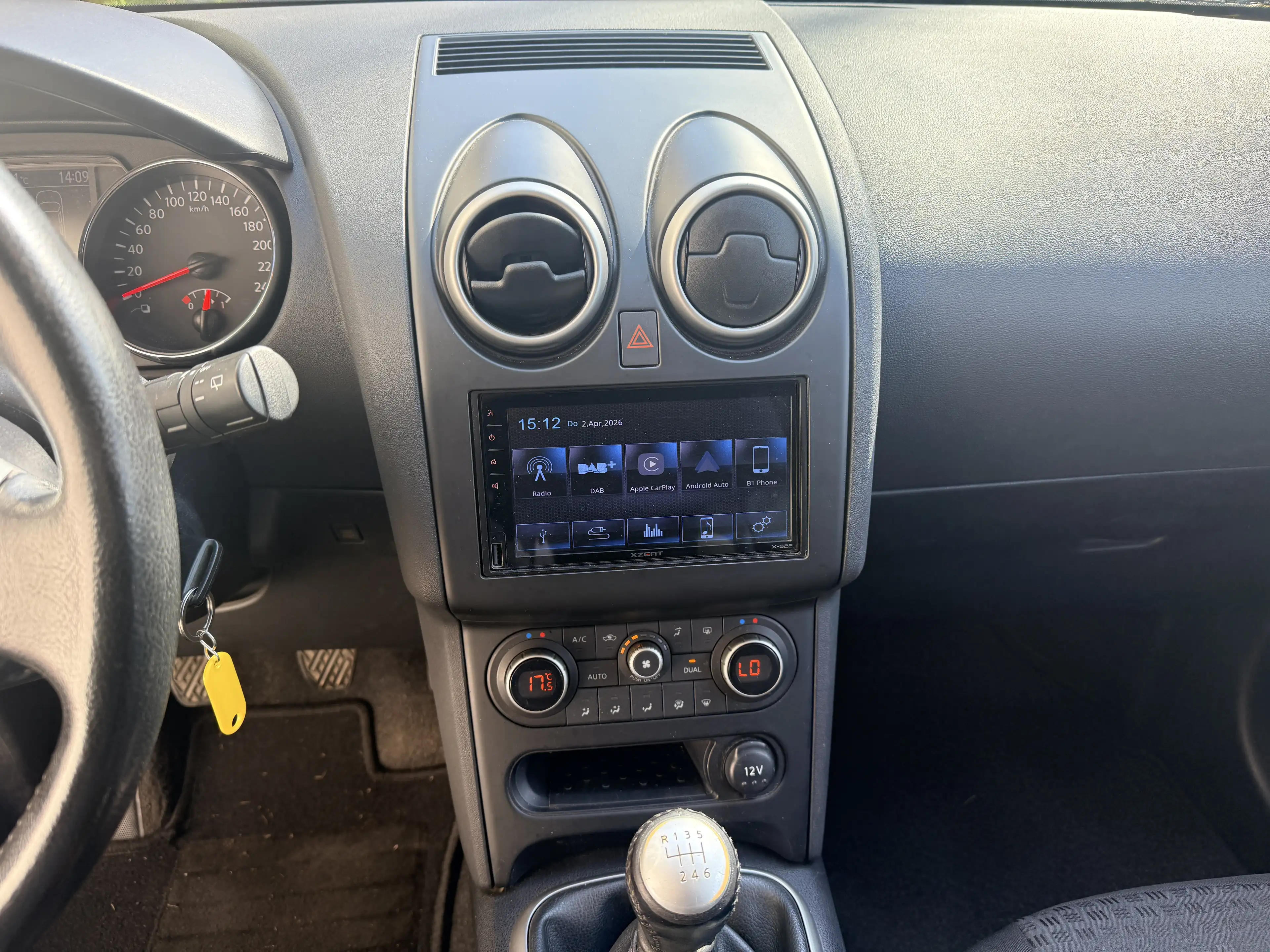 Nissan Qashqai+2 Acenta — photo 9