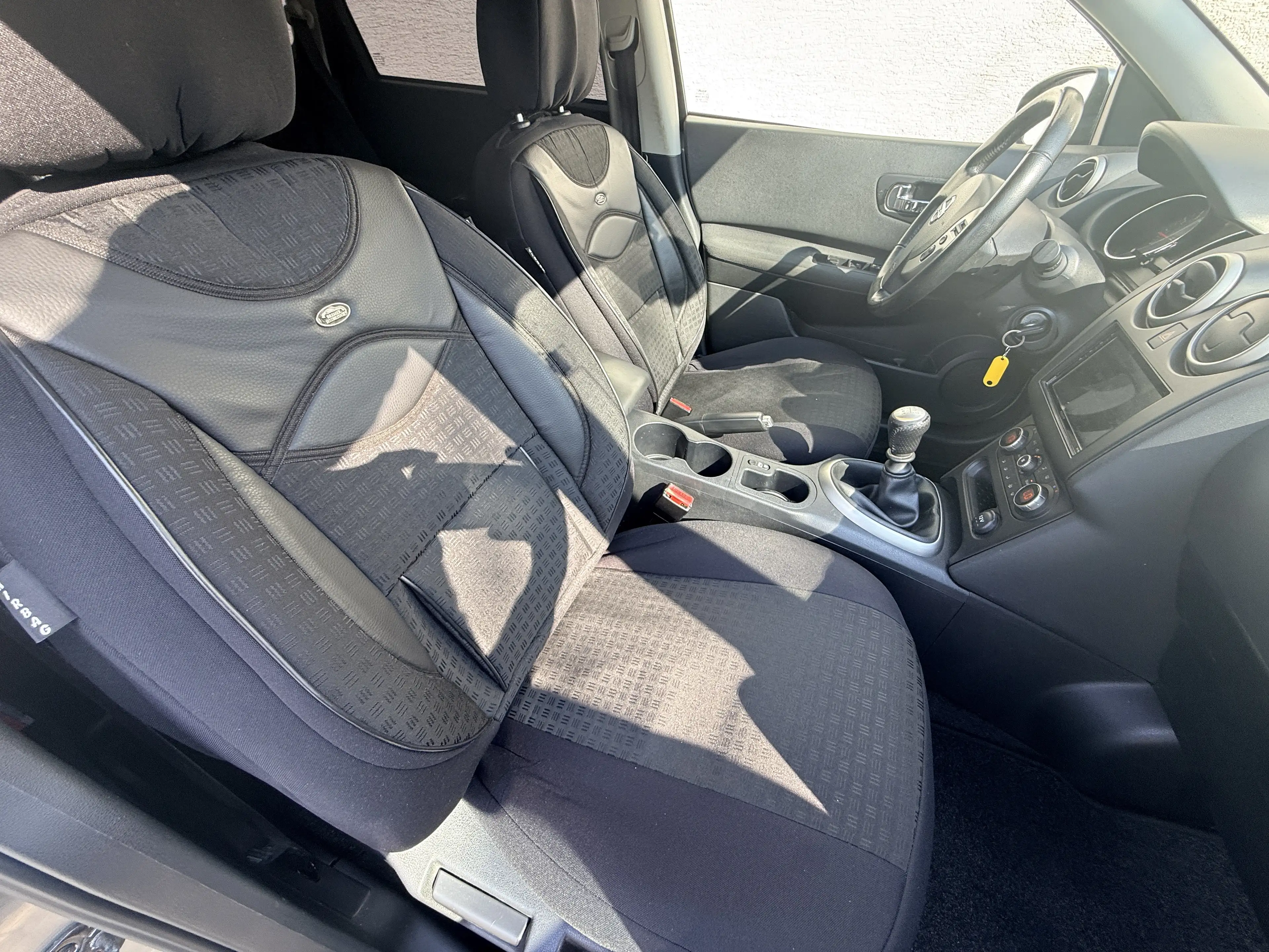 Nissan Qashqai+2 Acenta — photo 15