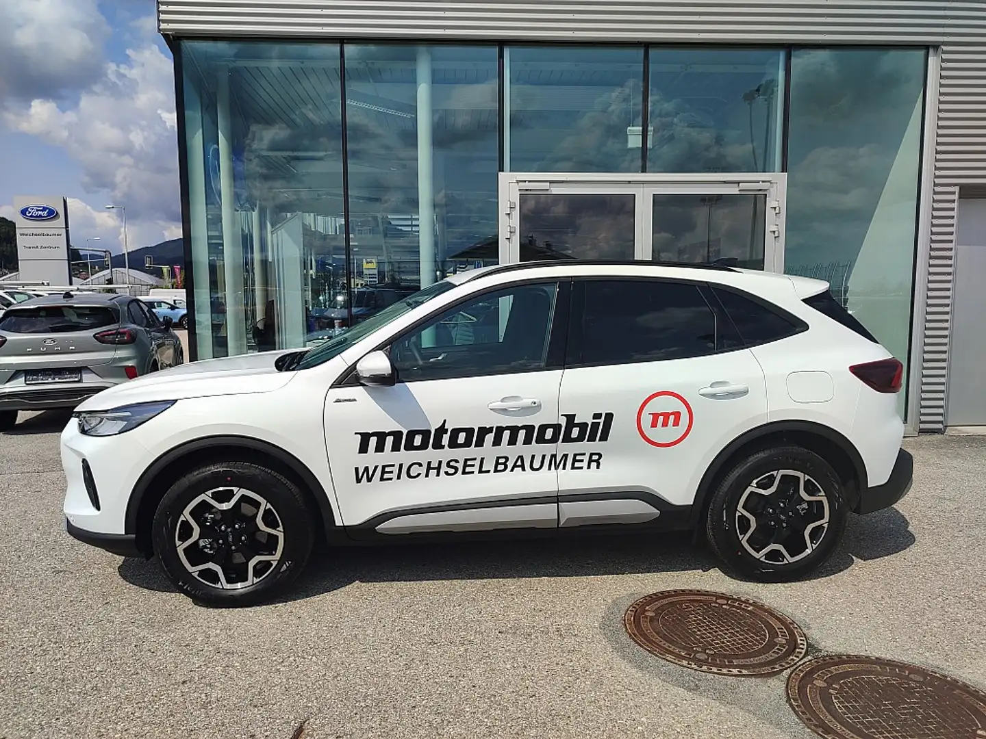 Ford Kuga 2,5 Duratec FHEV Active Aut. Weiß - 2