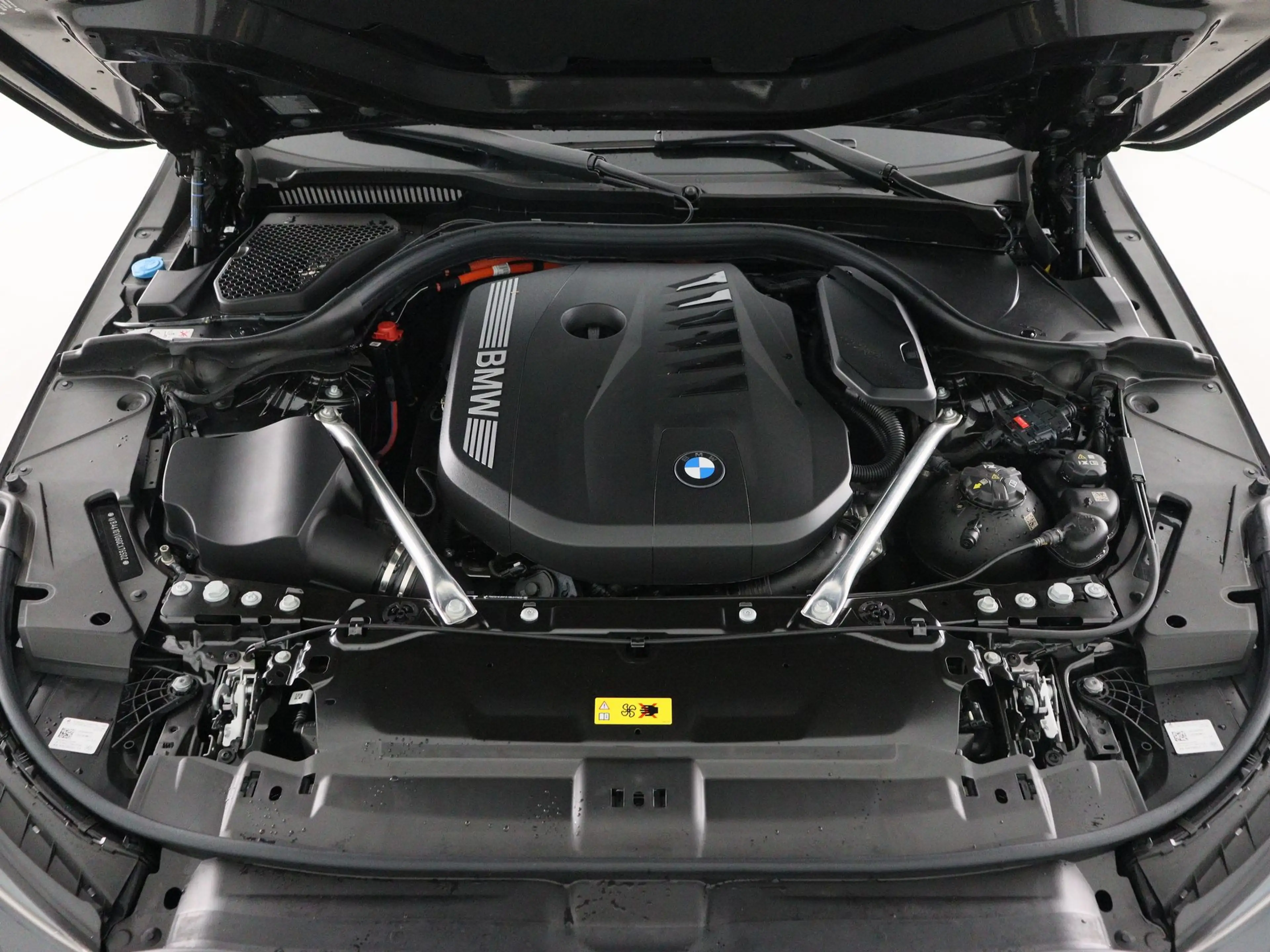 BMW 550 5 Serie Touring 550e xDrive — photo 5