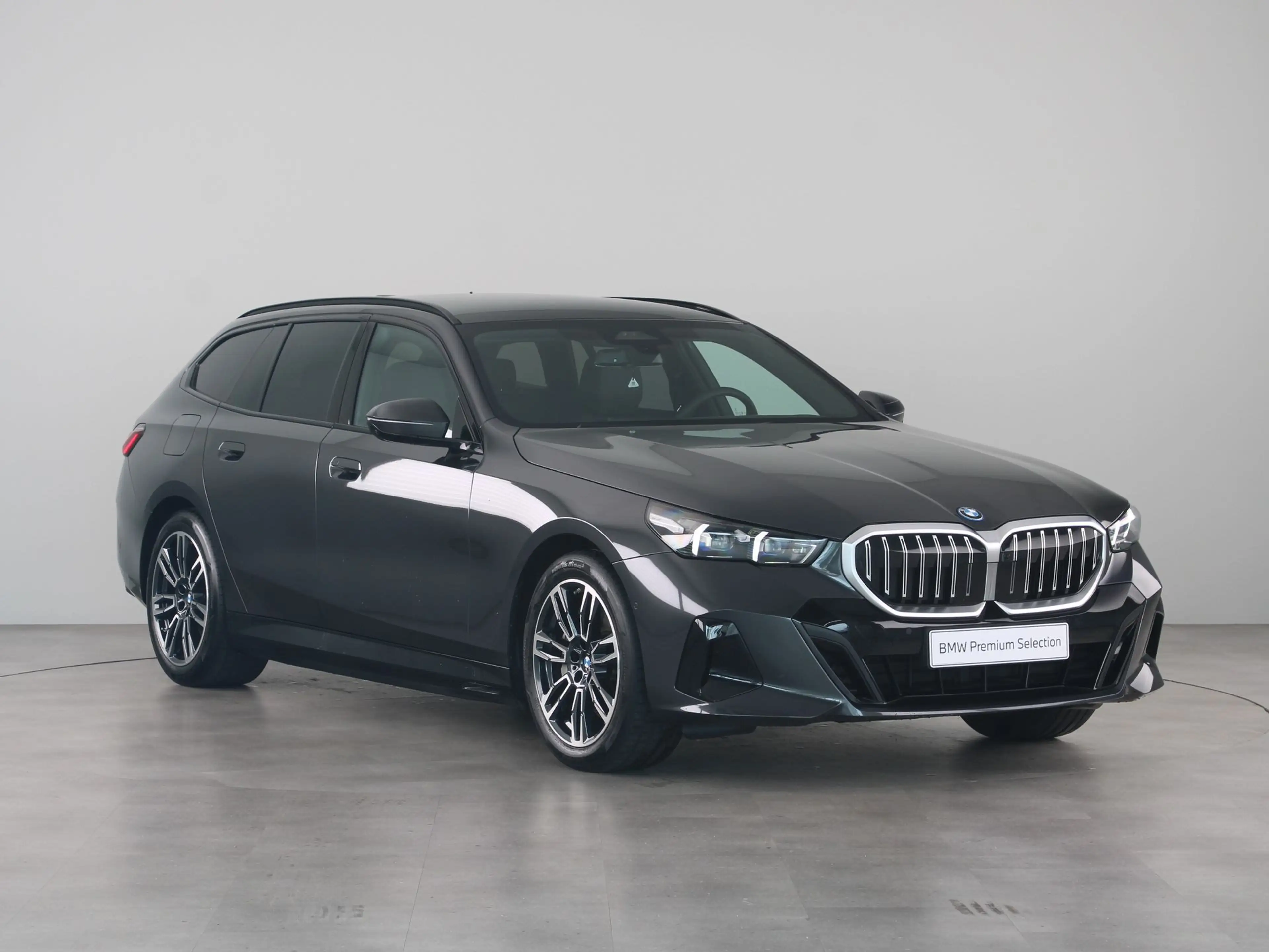 BMW 550 5 Serie Touring 550e xDrive — photo 9