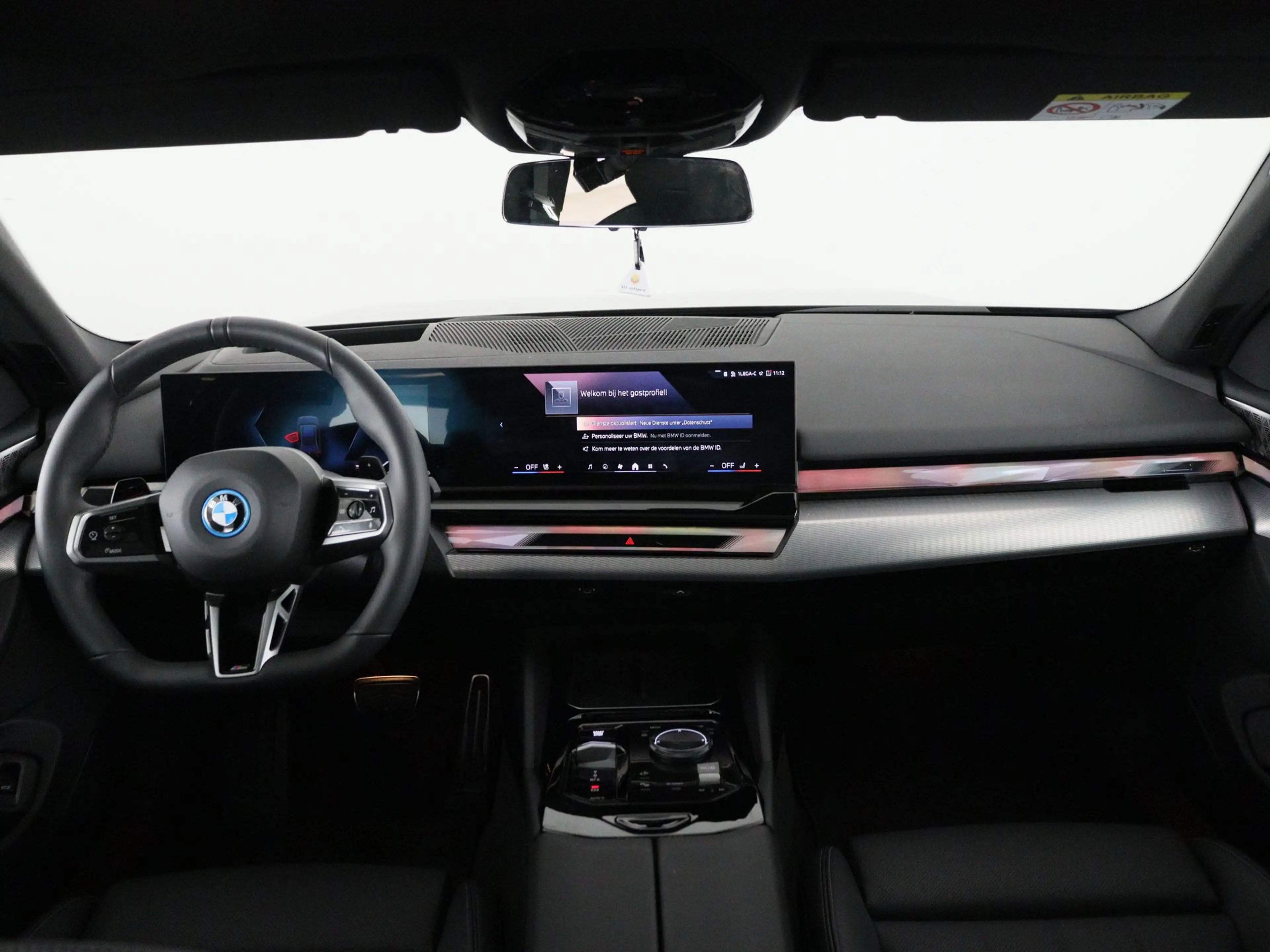 BMW 550 5 Serie Touring 550e xDrive — photo 15