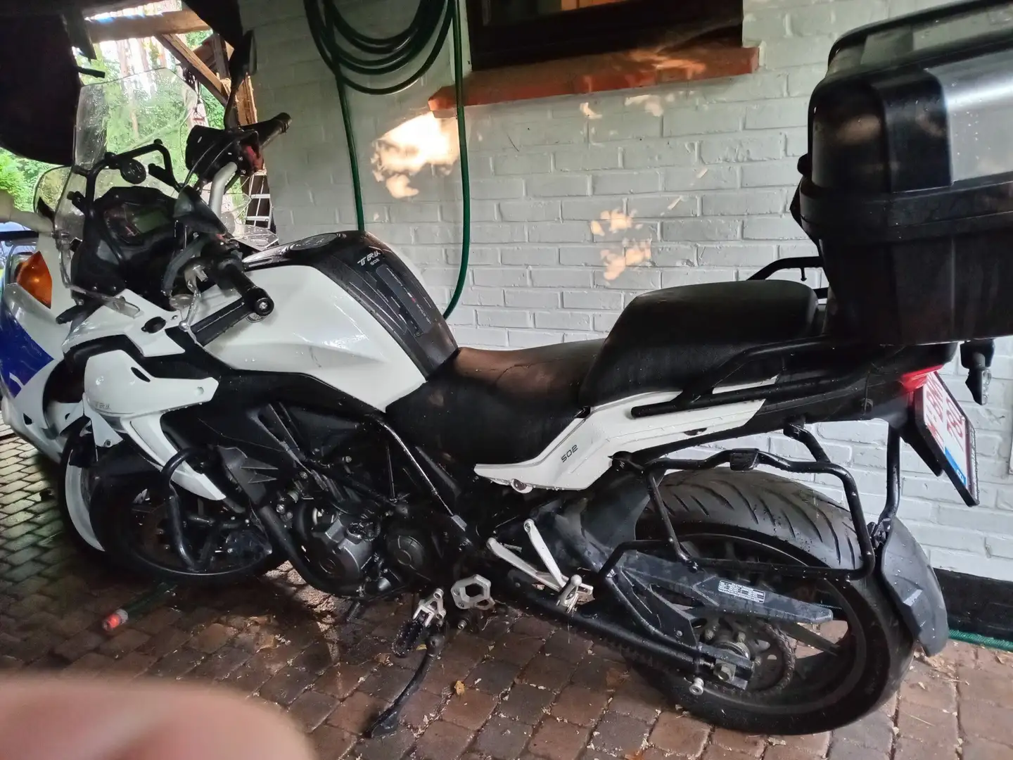 Benelli 502C Adventure Touring Motor Bílá - 1