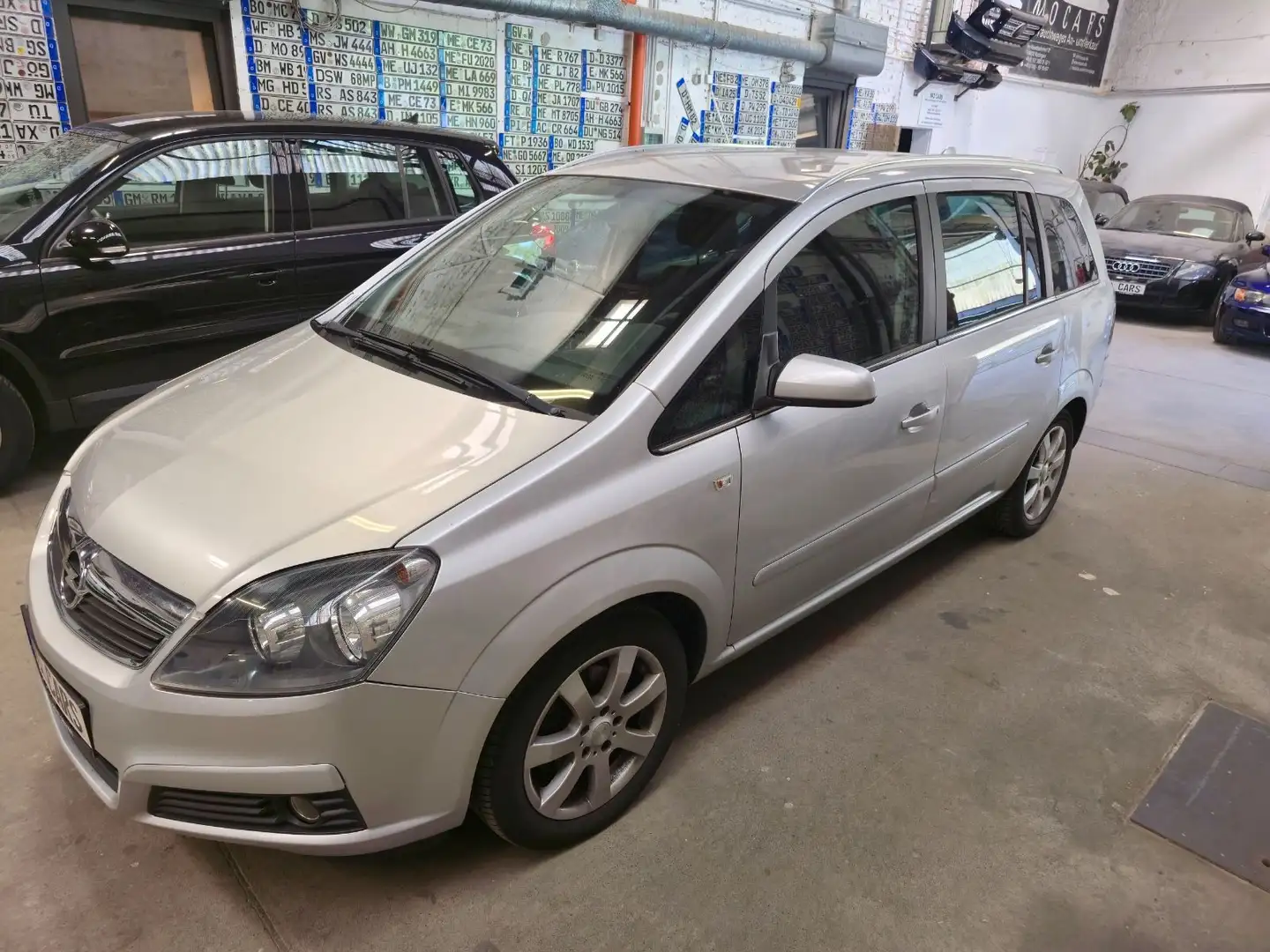 Opel Zafira B CATCH ME Now *2.Hand*7 Sitze*Top* Ezüst - 2