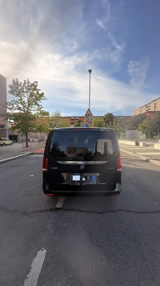 Mercedes-Benz V 250 Mercedes-Benz V 250 premium con otto posti - 1