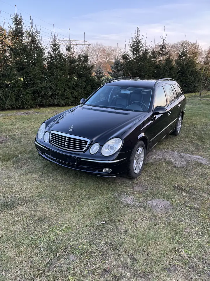 Mercedes-Benz E 240