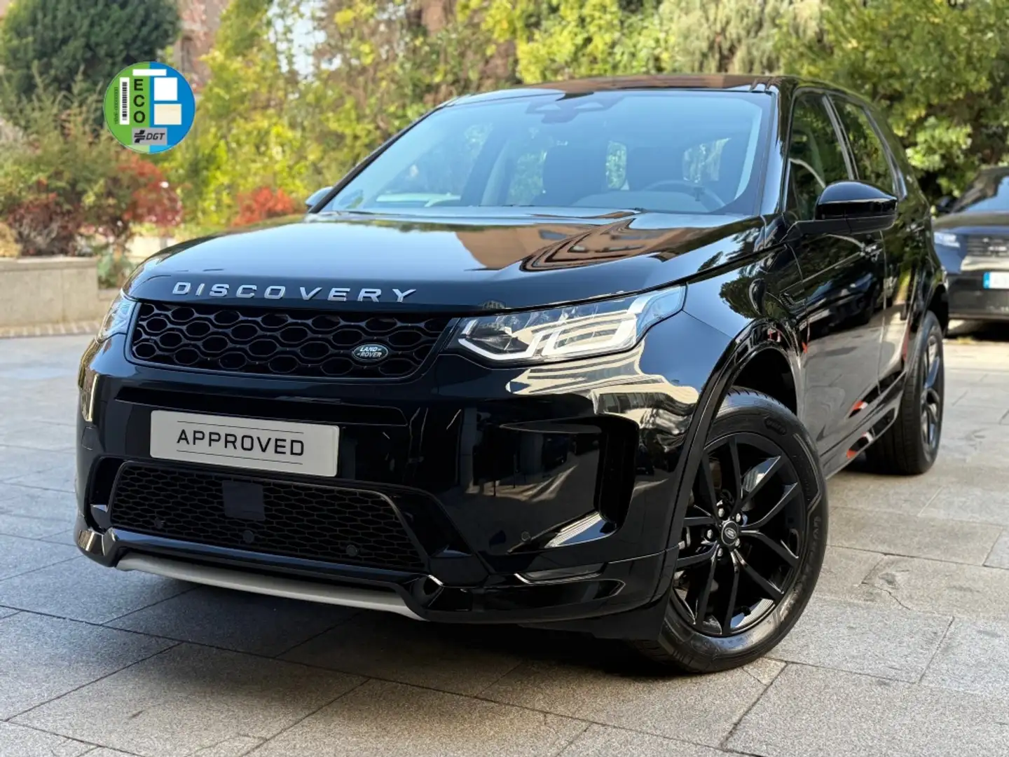 Land Rover Discovery Sport 2.0D TD4 MHEV S AWD Auto 163 Noir - 1