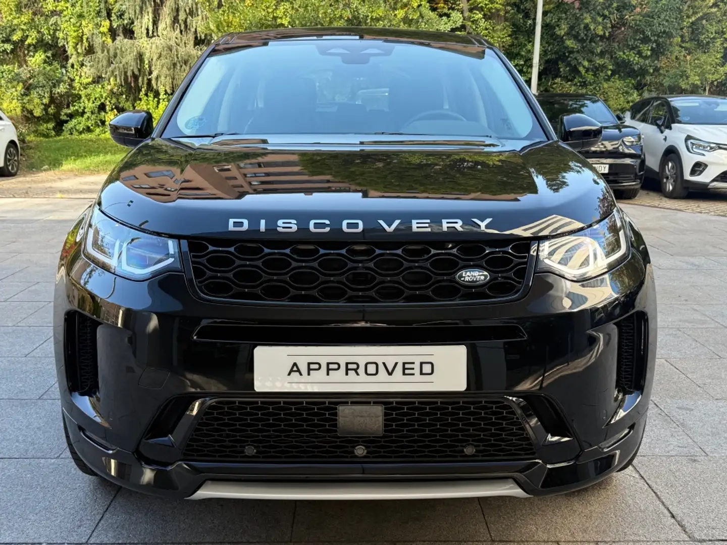 Land Rover Discovery Sport 2.0D TD4 MHEV S AWD Auto 163 Noir - 2