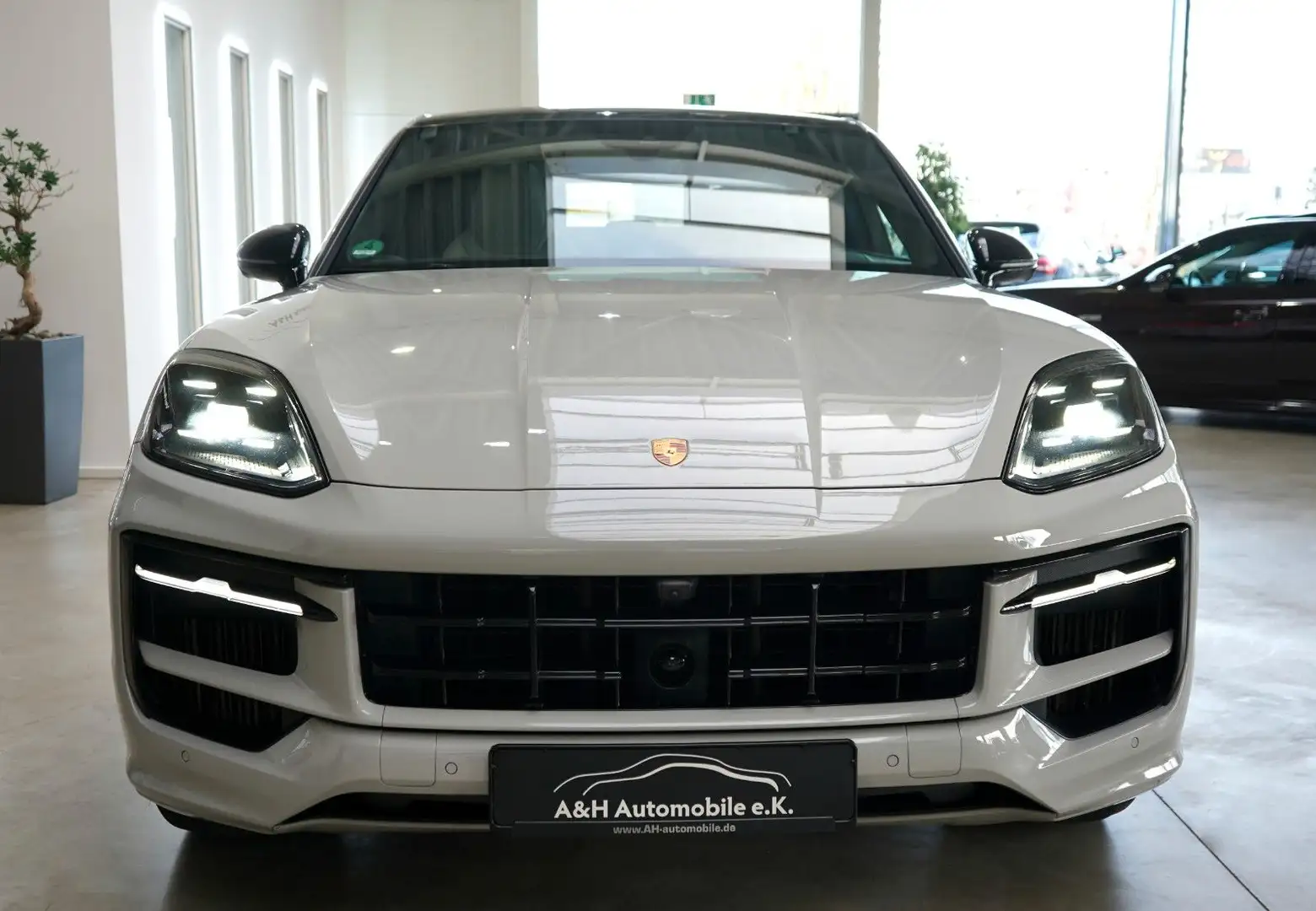 Porsche Cayenne Coupe S V8 *ACC*360°*PANO*SHZ*LUFTFED* Gris - 2