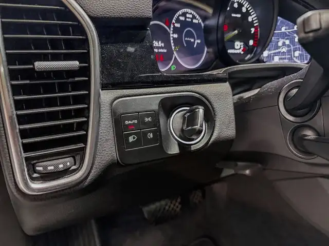 Porsche Cayenne view 15