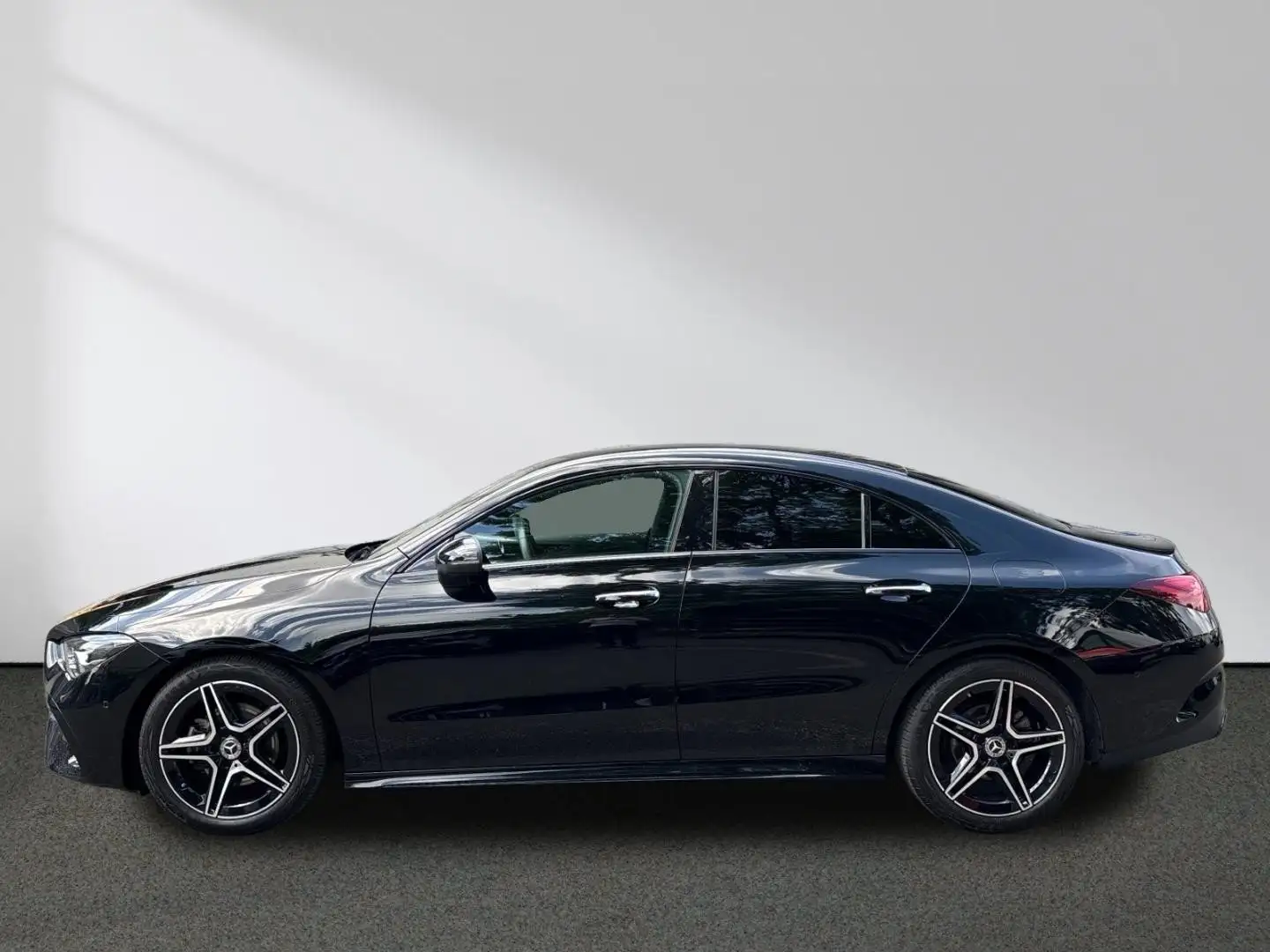 Mercedes-Benz CLA 180 AMG Kamera LED Keyless Night Lenkradh. Noir - 2