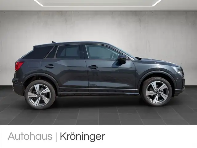 Audi Q2 view 4