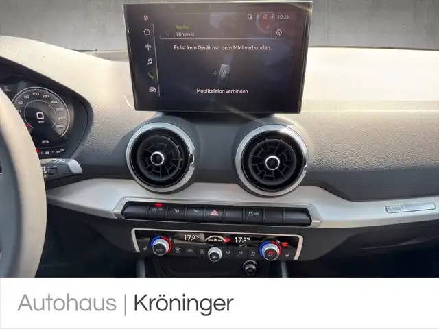 Audi Q2 view 15